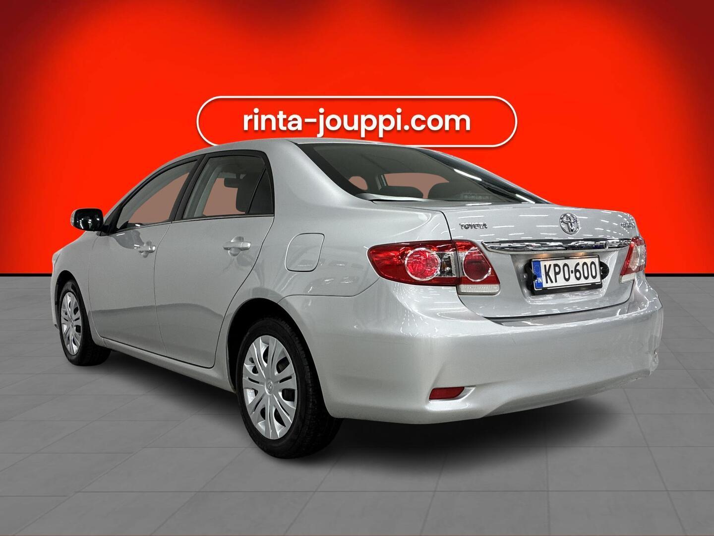 TOYOTA Corolla 2011