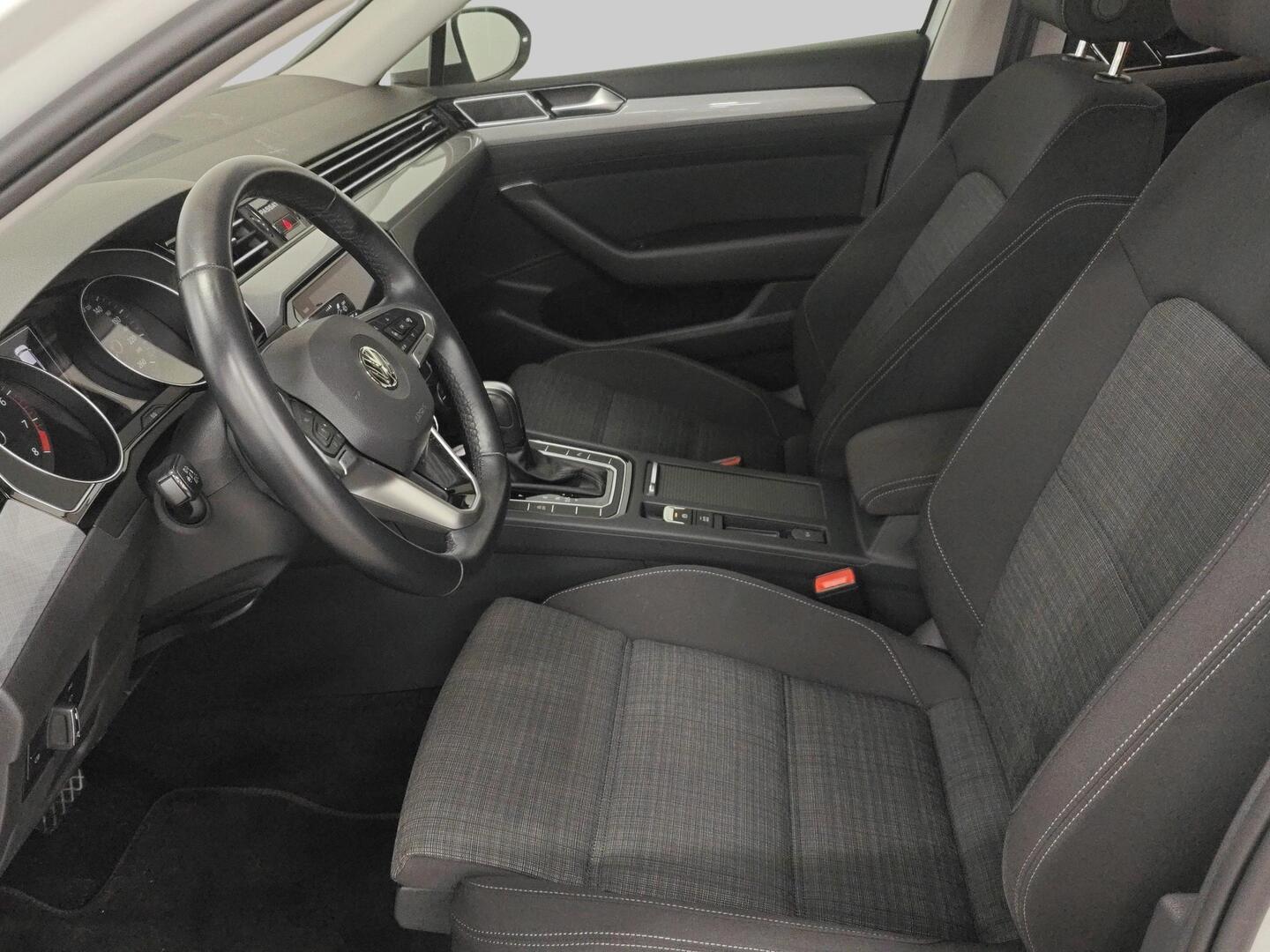 VOLKSWAGEN Passat 2019