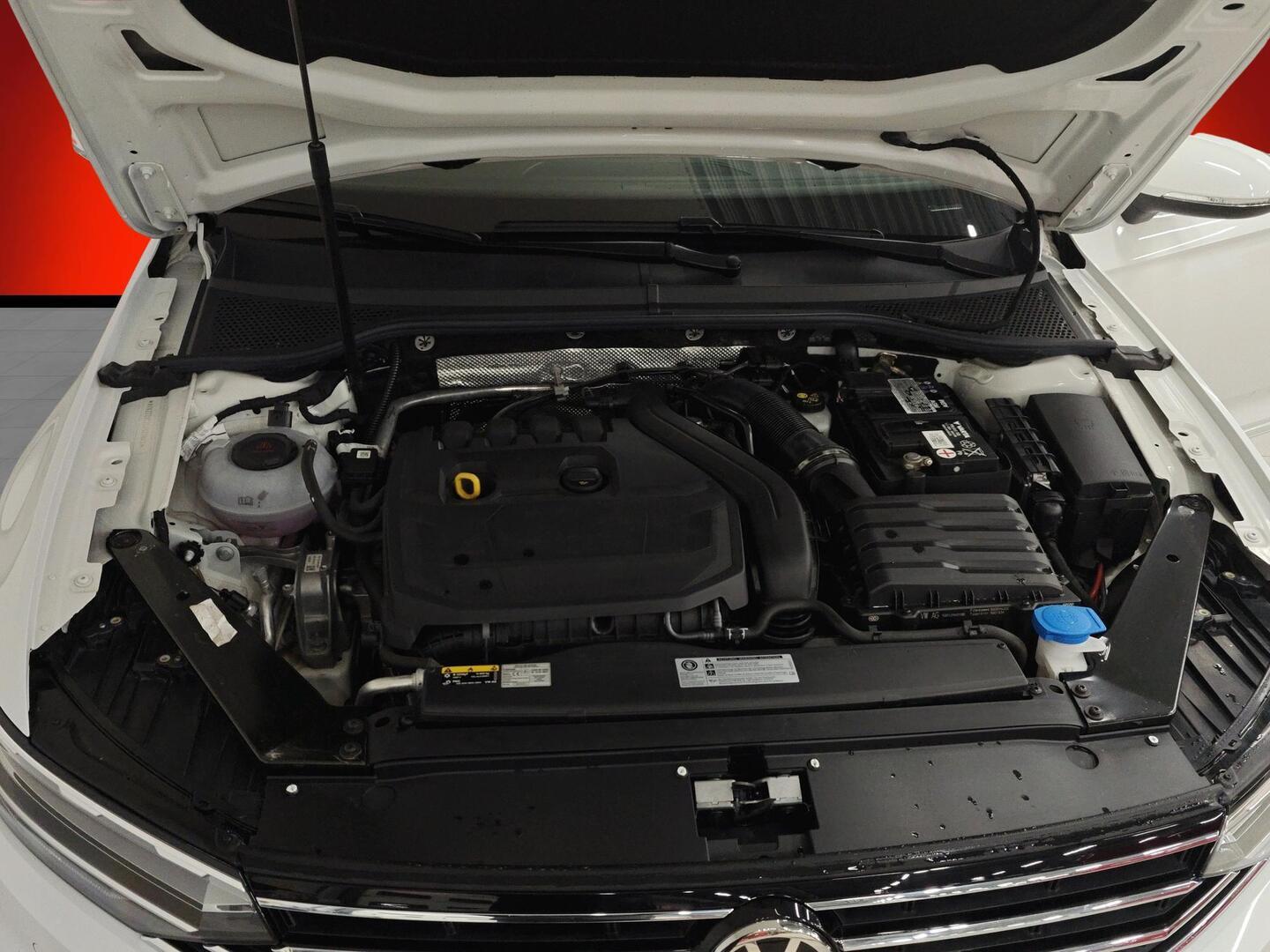 VOLKSWAGEN Passat 2019