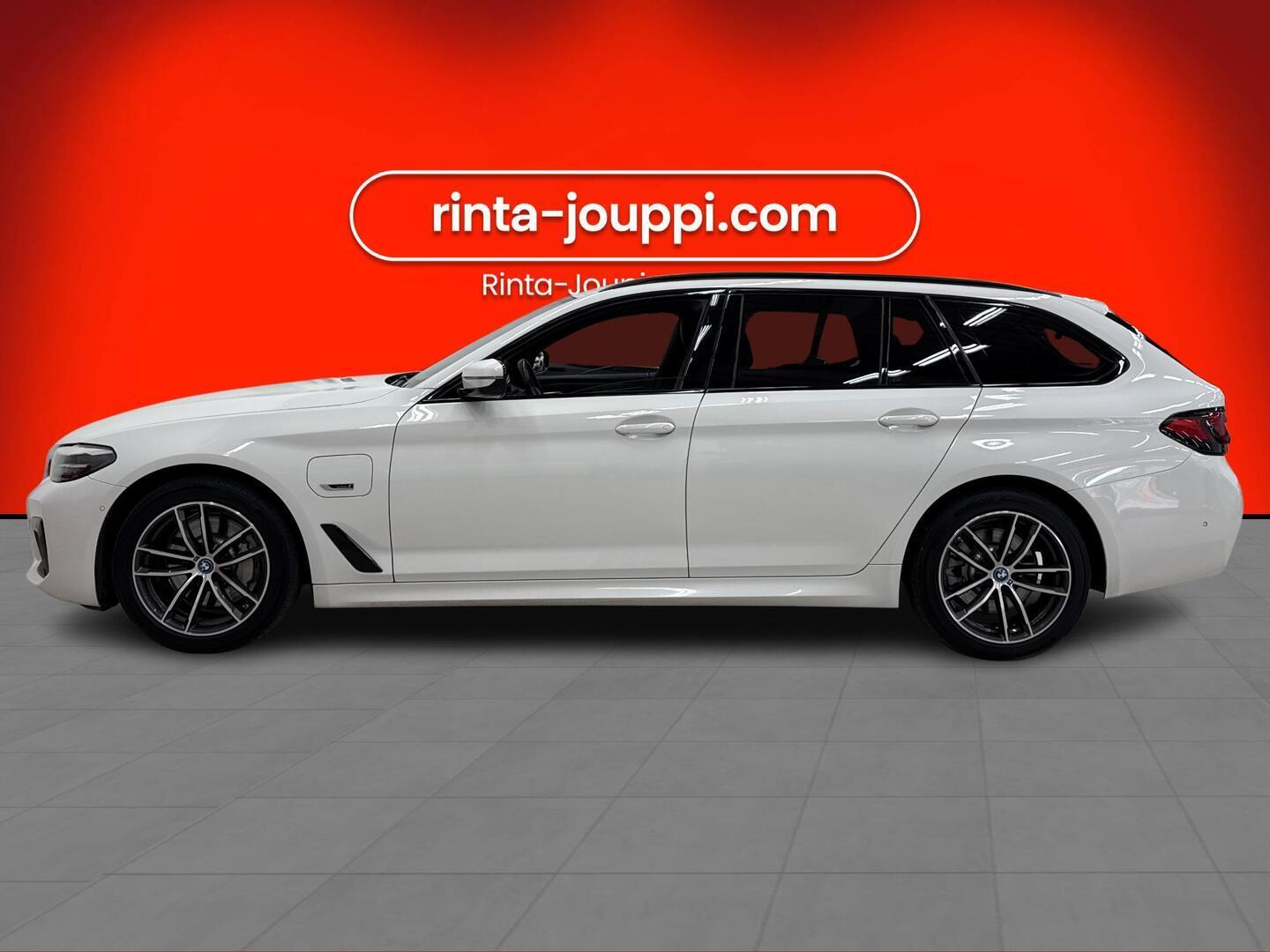 BMW 530 2023