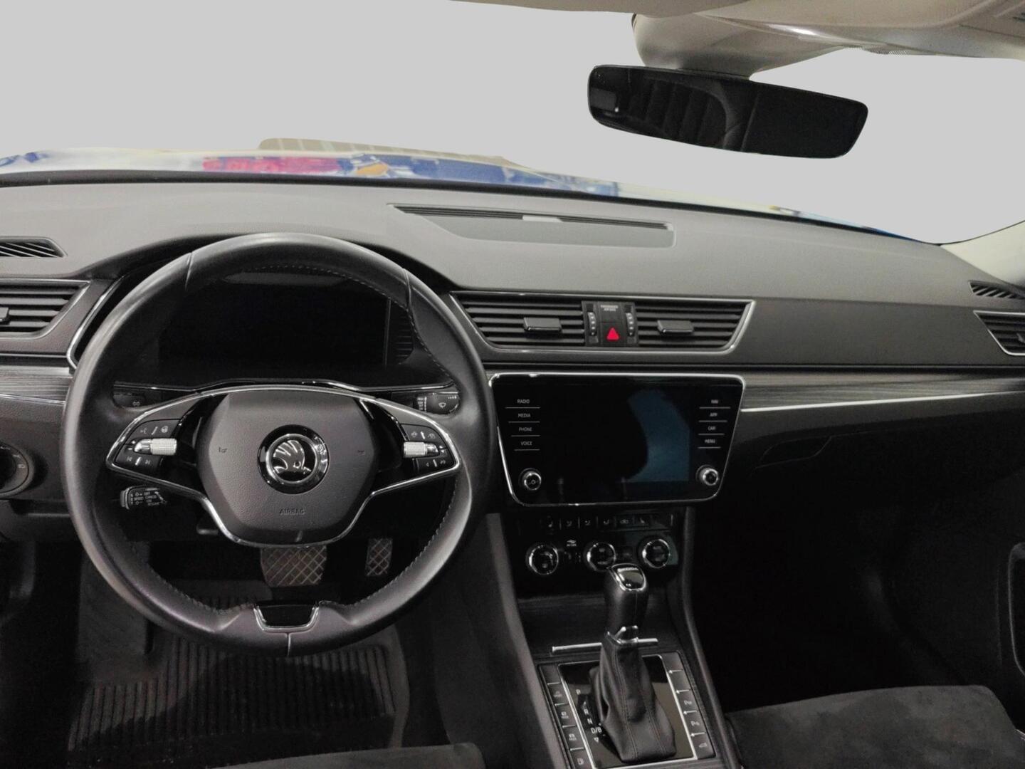 SKODA Superb 2023