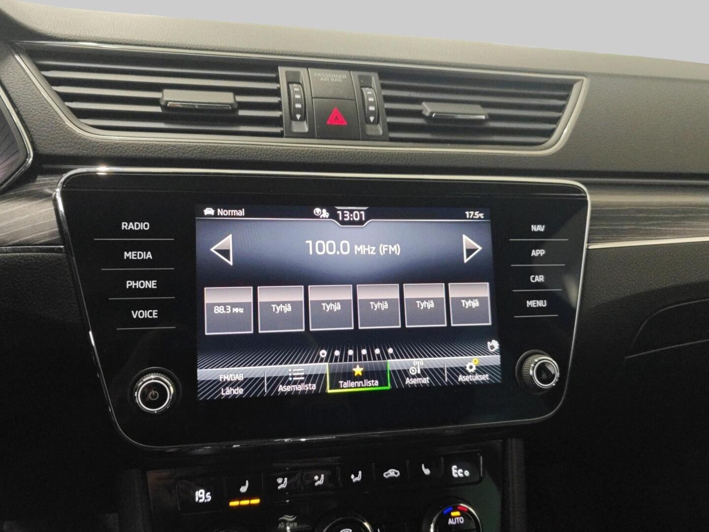 SKODA Superb 2023