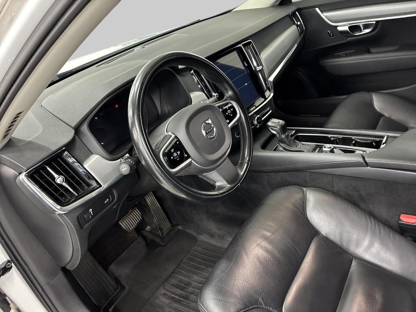 VOLVO V90 2020