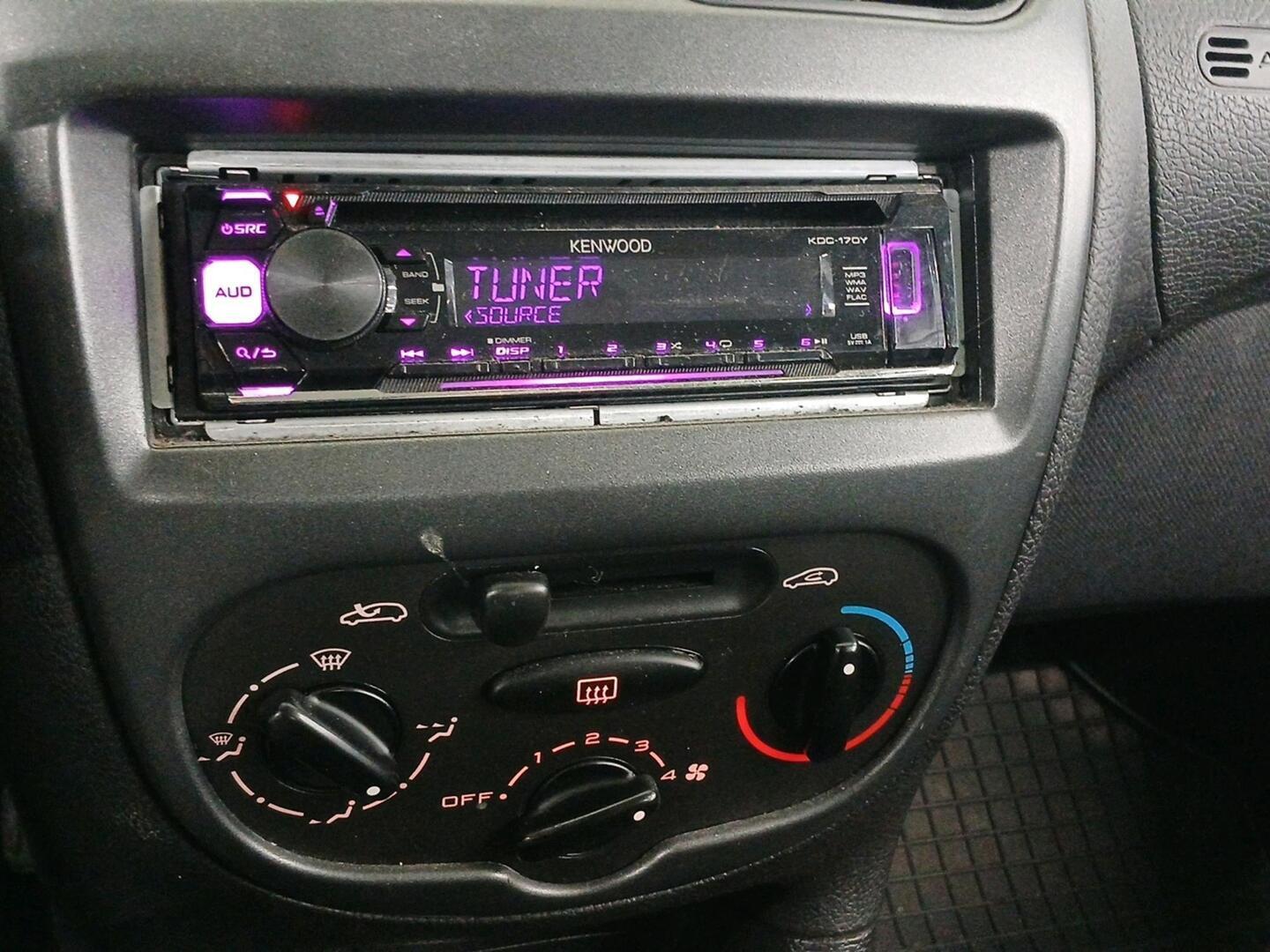 PEUGEOT 206 2003