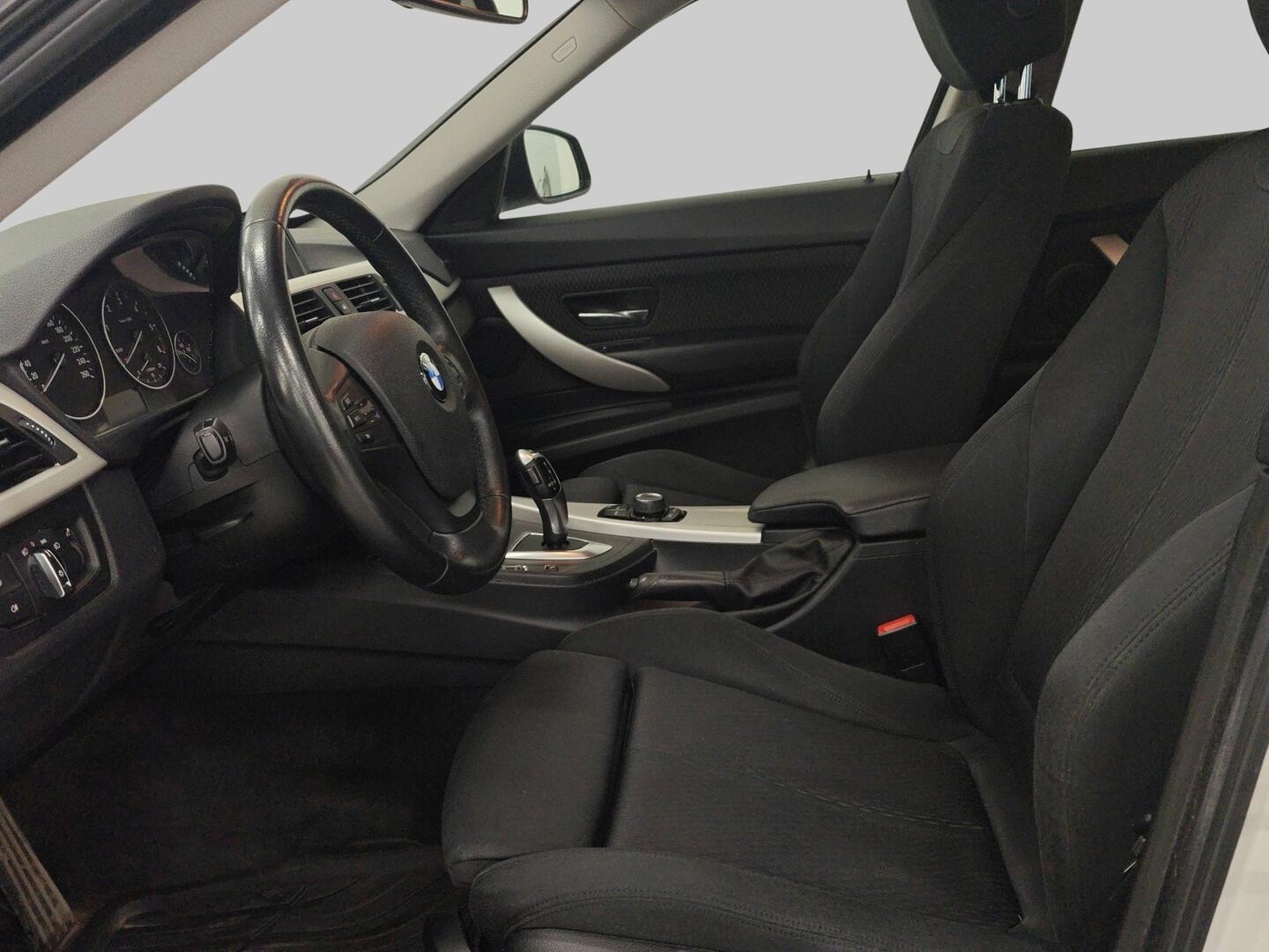 BMW 320 Gran Turismo 2013