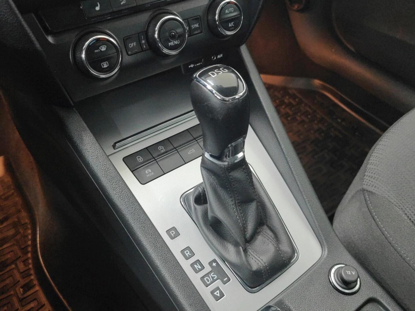 SKODA Octavia 2016