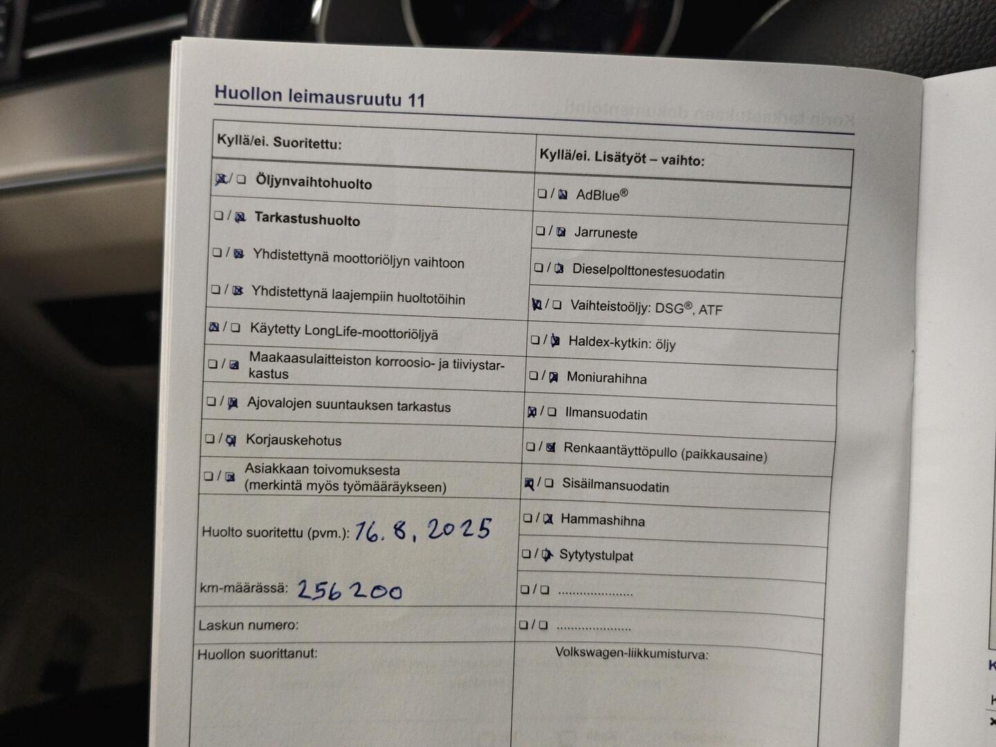 VOLKSWAGEN Passat 2016