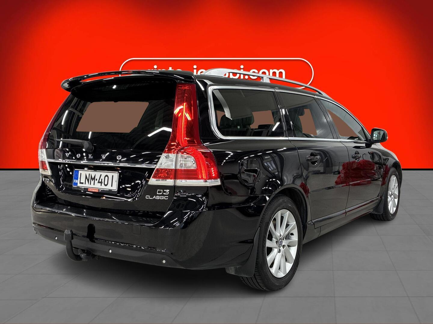 VOLVO V70 2016