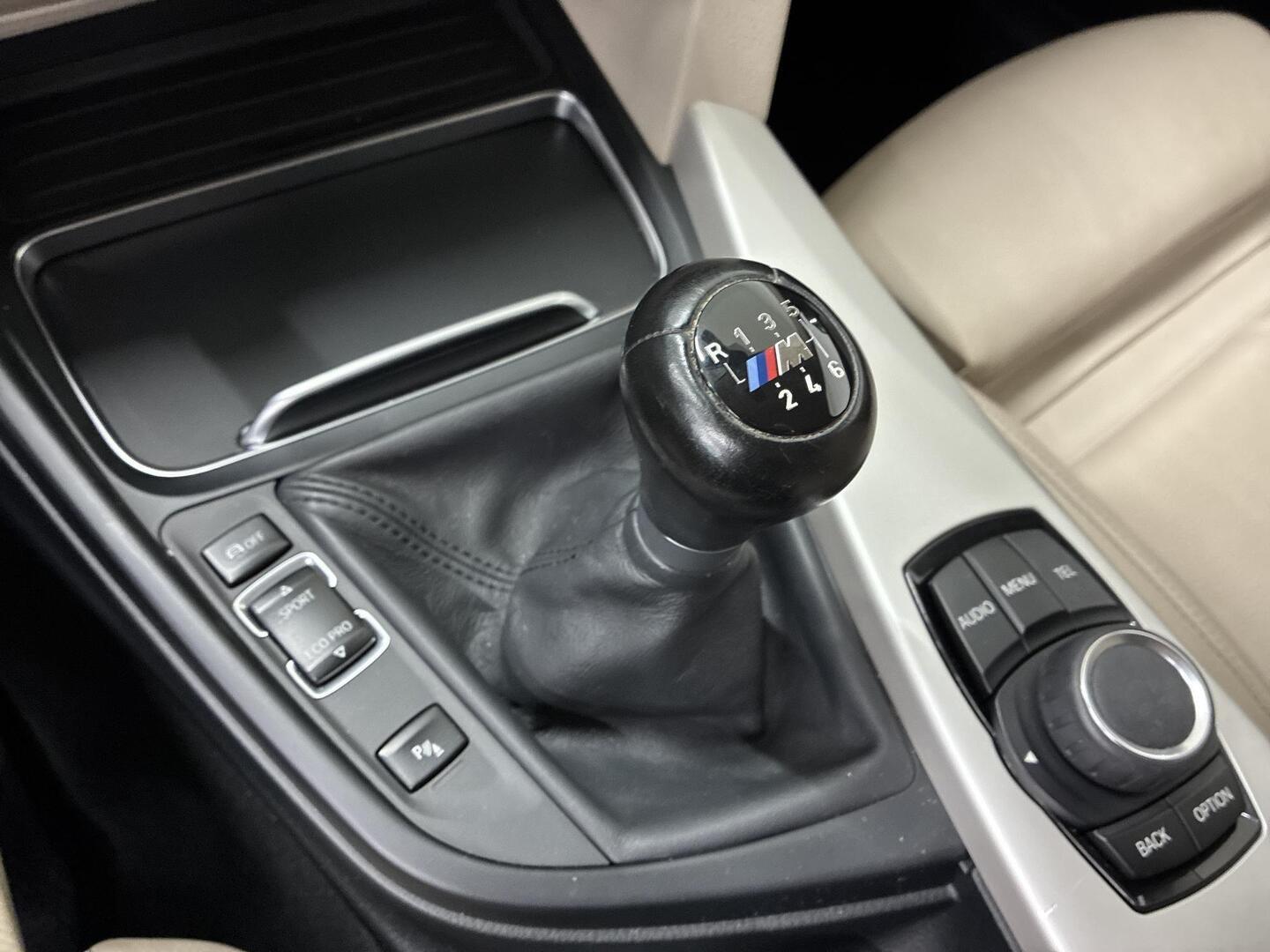BMW 318 2017