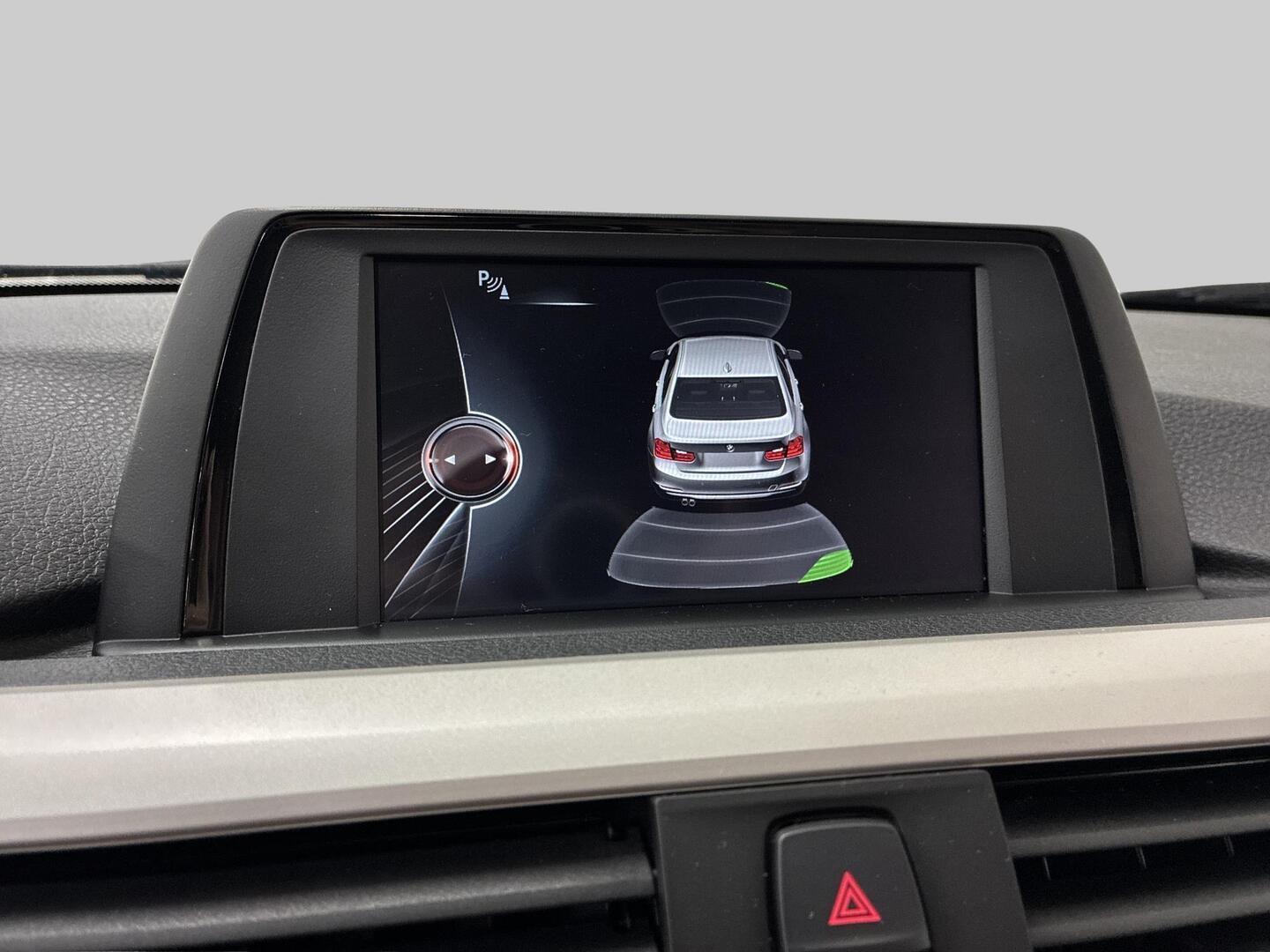 BMW 318 2017