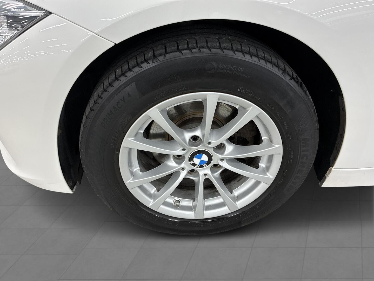 BMW 318 2017