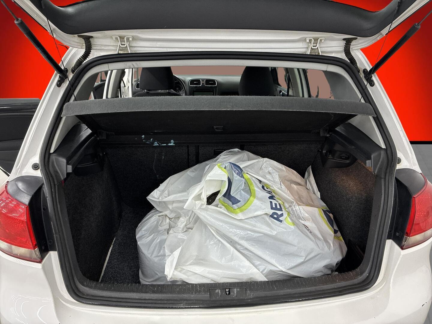 VOLKSWAGEN Golf 2010