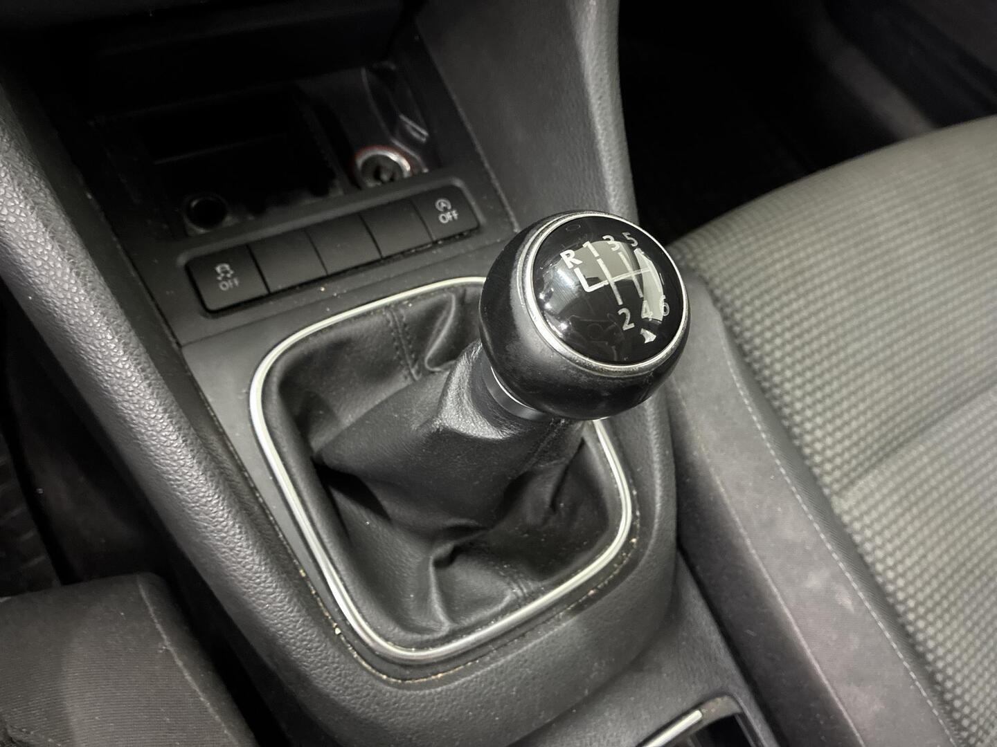 VOLKSWAGEN Golf 2010