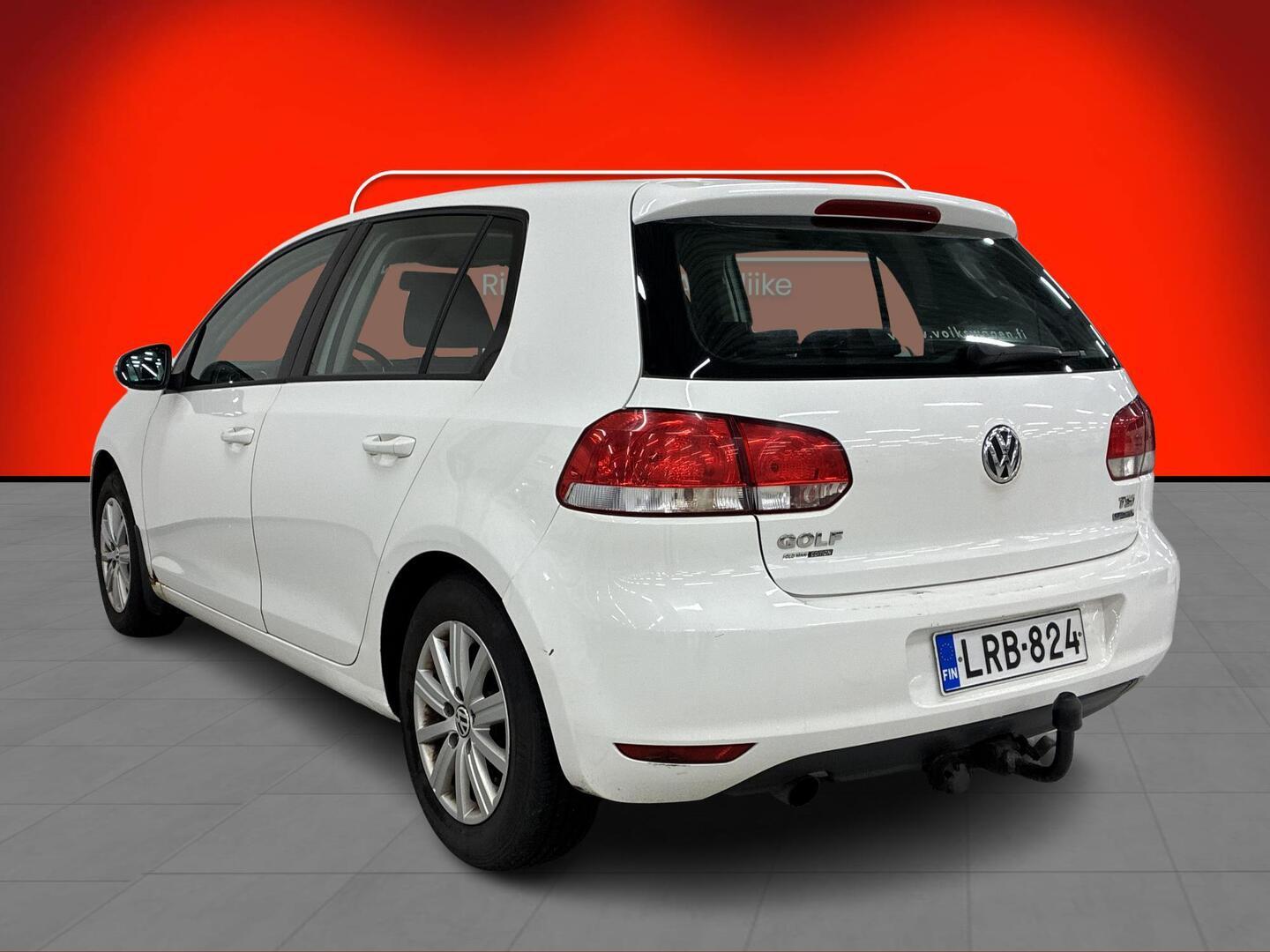 VOLKSWAGEN Golf 2010