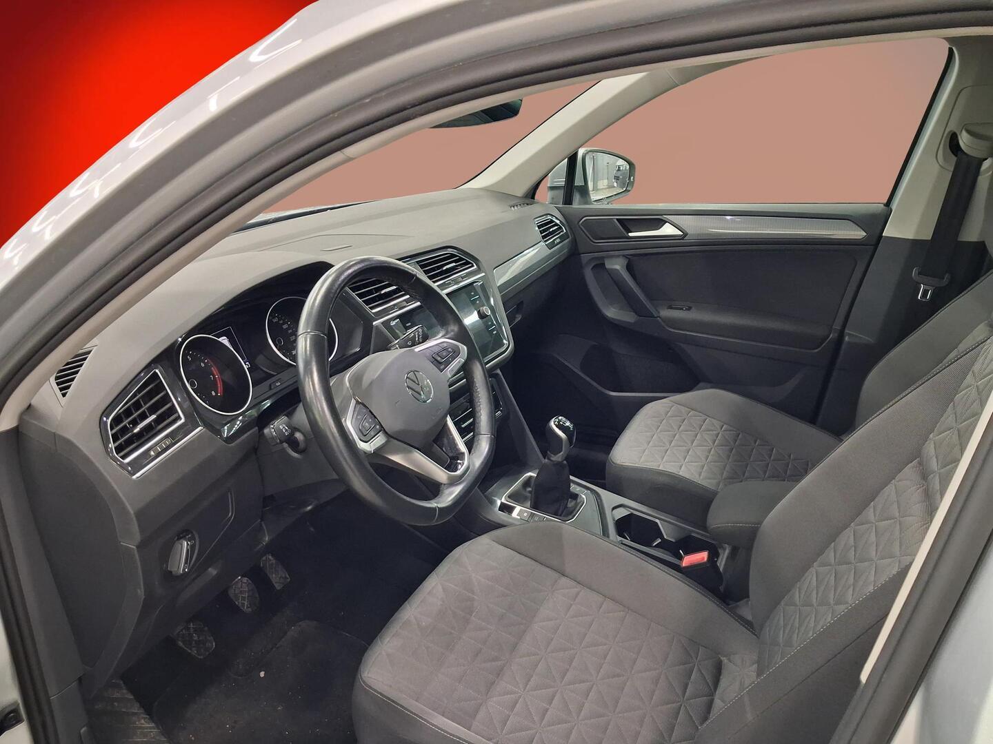 VOLKSWAGEN Tiguan 2023