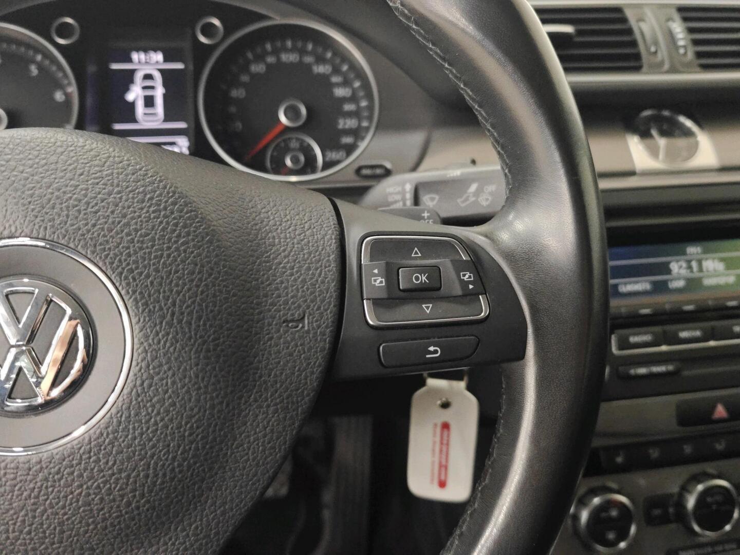 VOLKSWAGEN Passat 2013