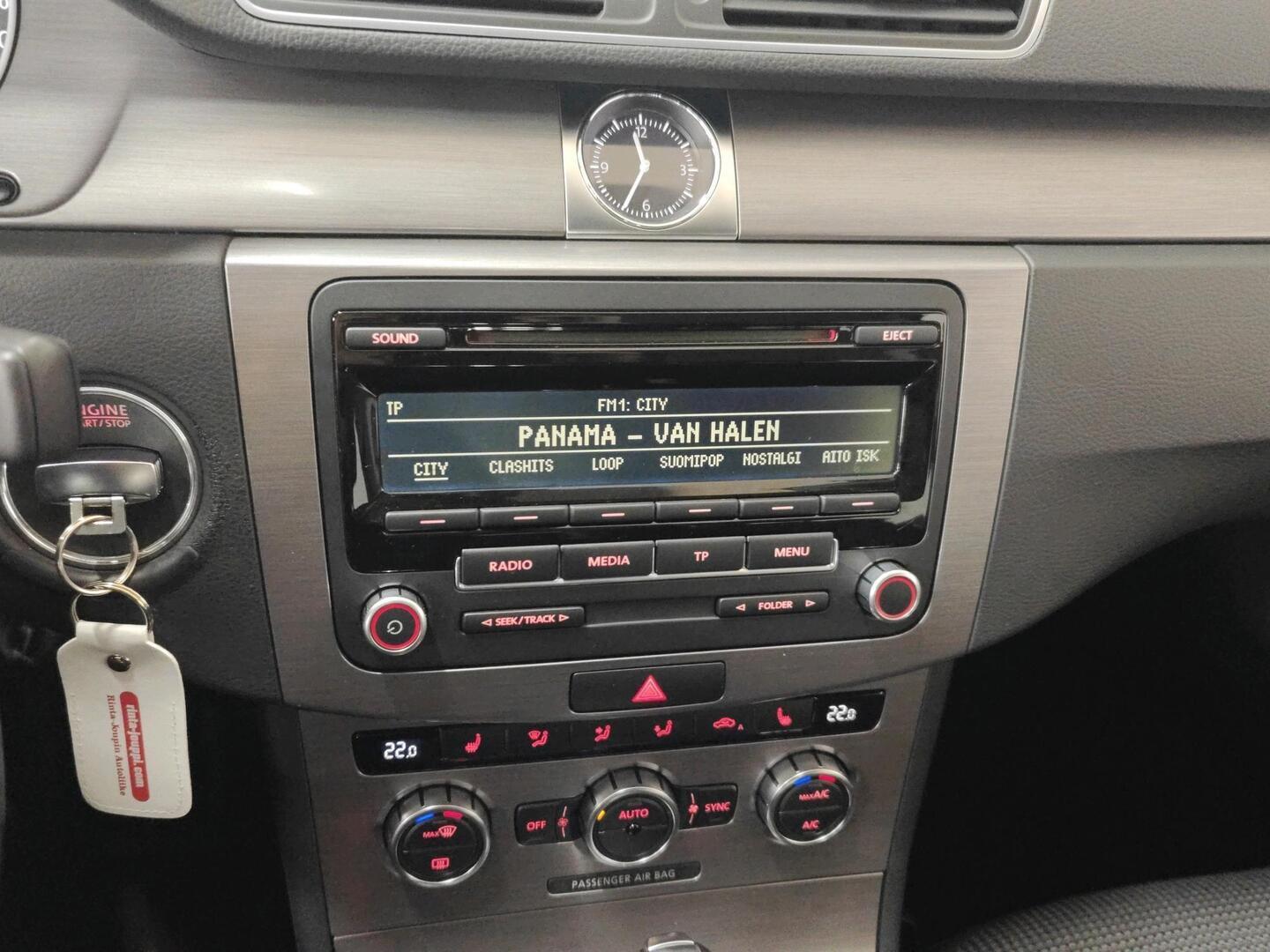 VOLKSWAGEN Passat 2013