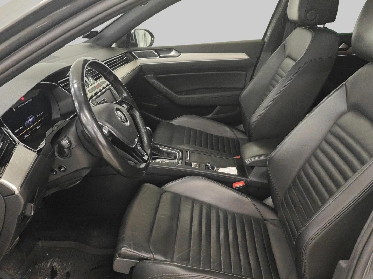 VOLKSWAGEN Passat 2017