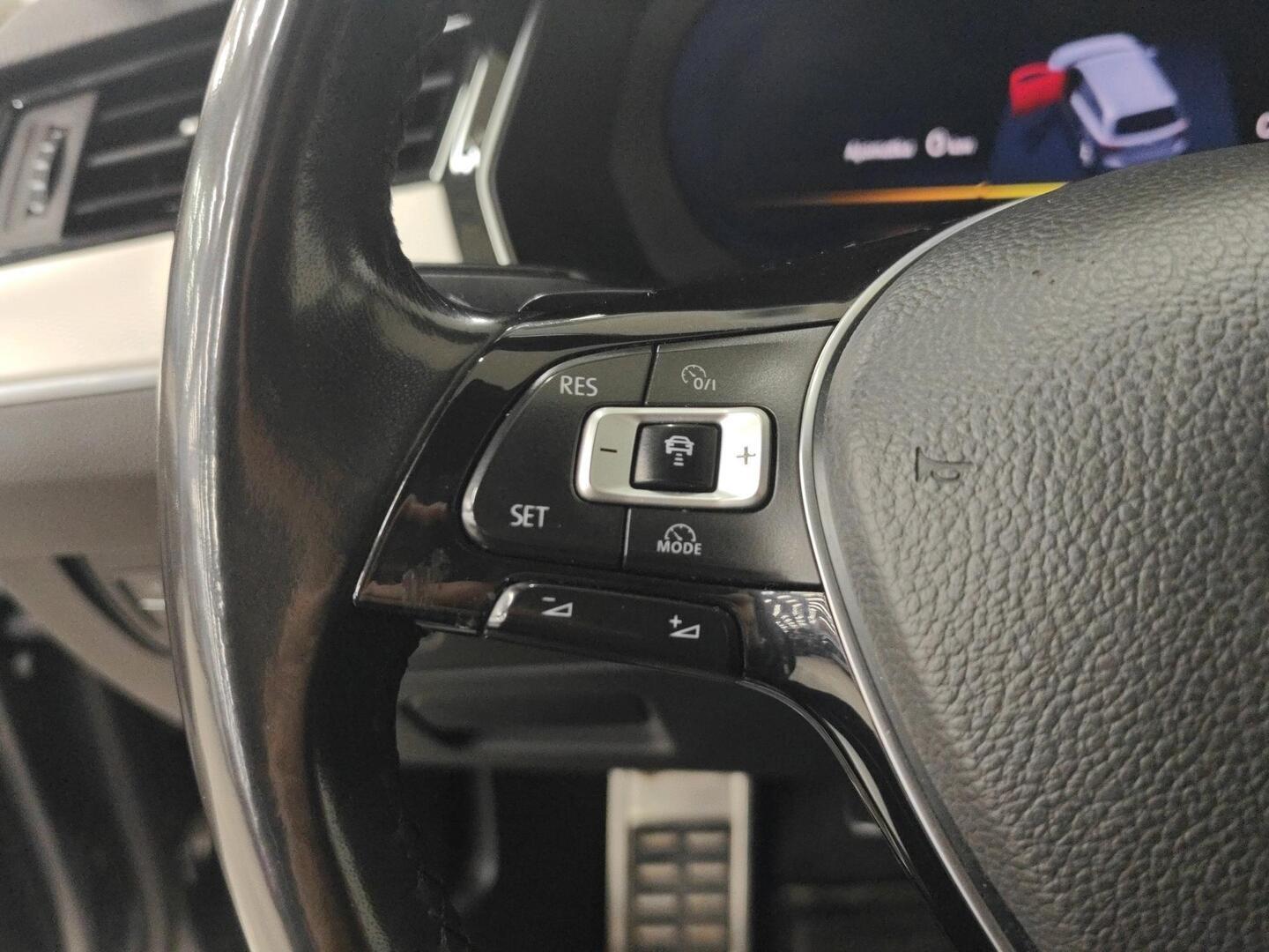 VOLKSWAGEN Passat 2017