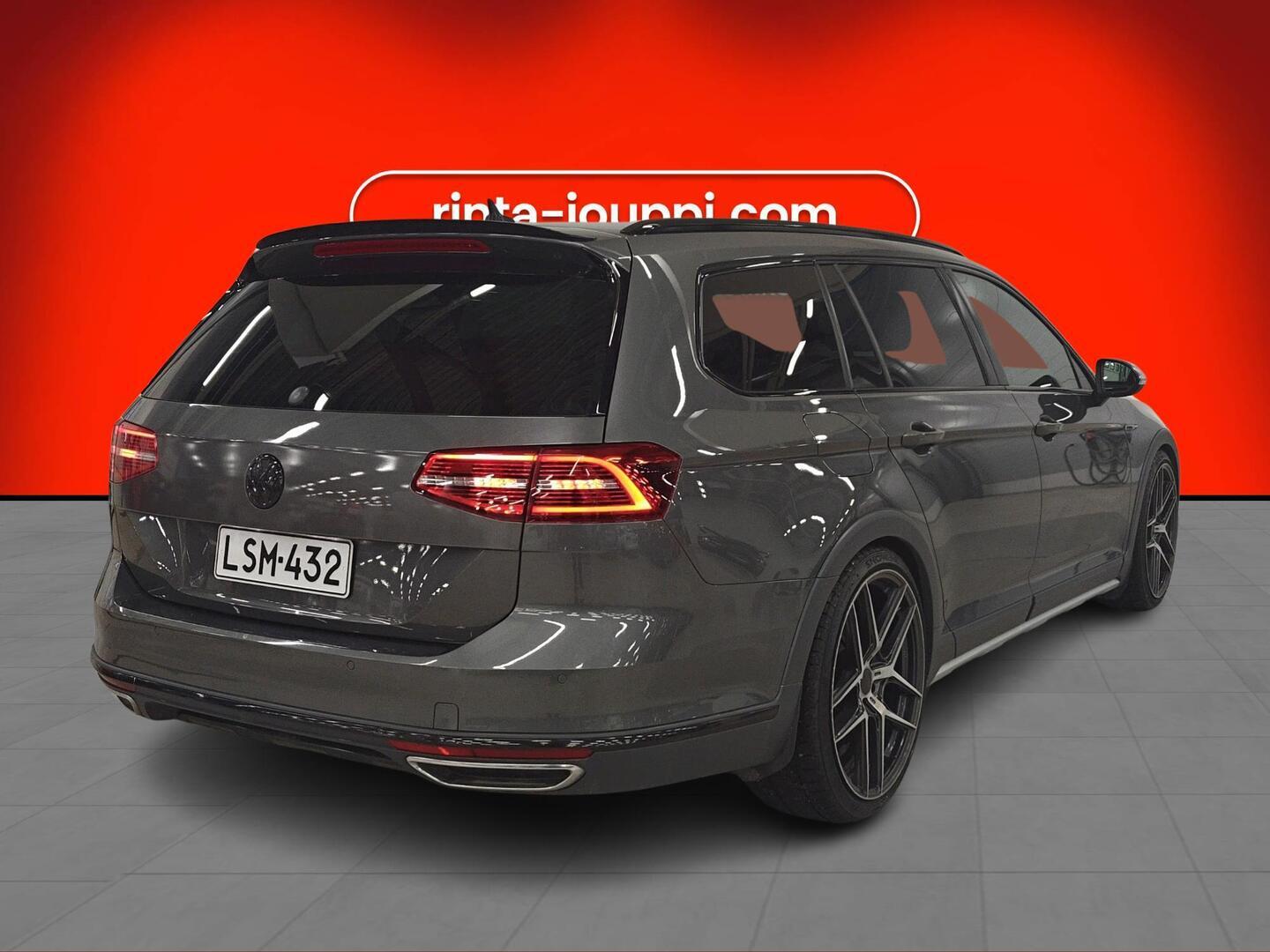 VOLKSWAGEN Passat 2017