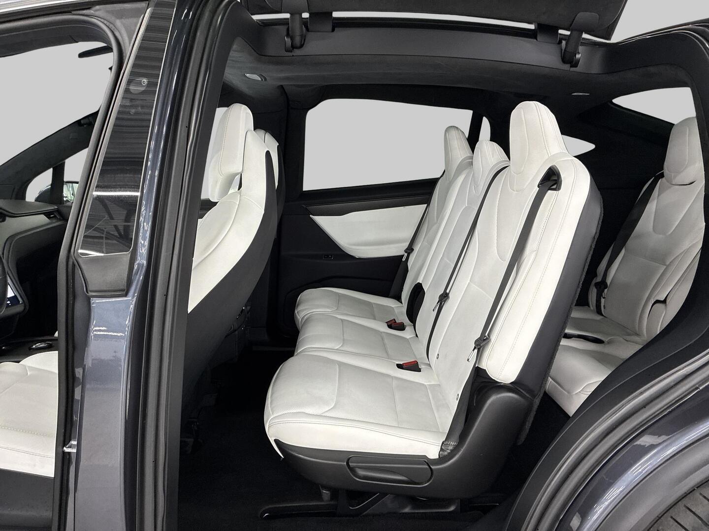 TESLA Model X 2019