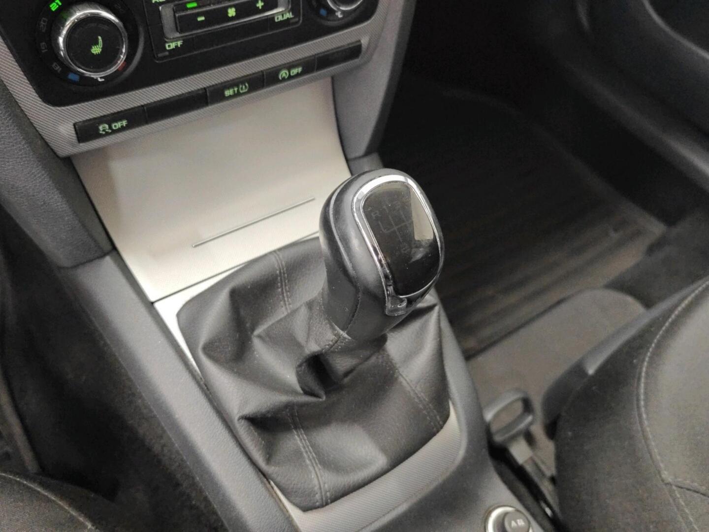 SKODA Octavia 2013
