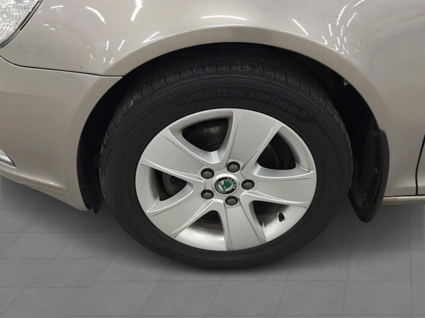 SKODA Octavia 2013