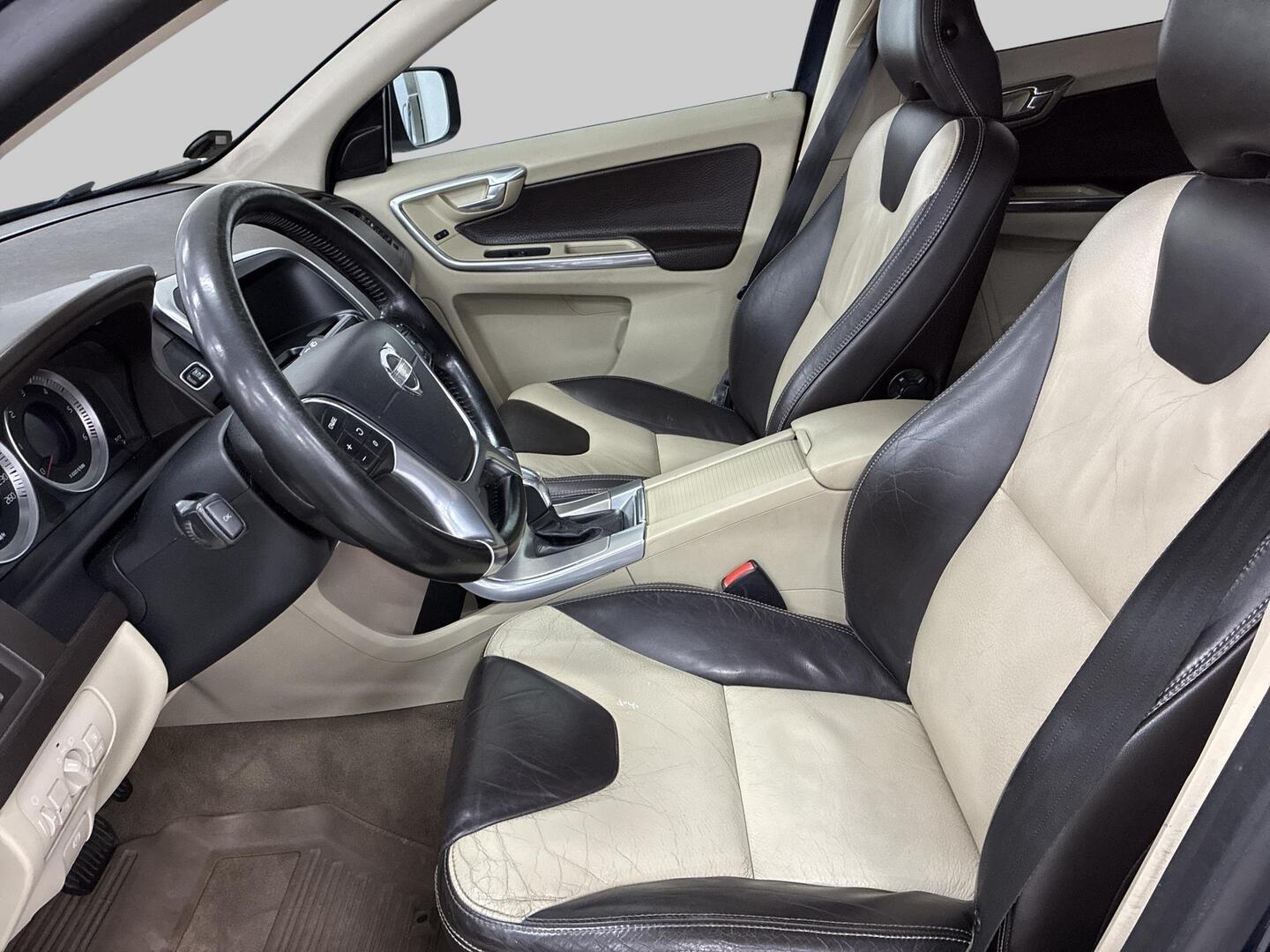 VOLVO XC60 2013