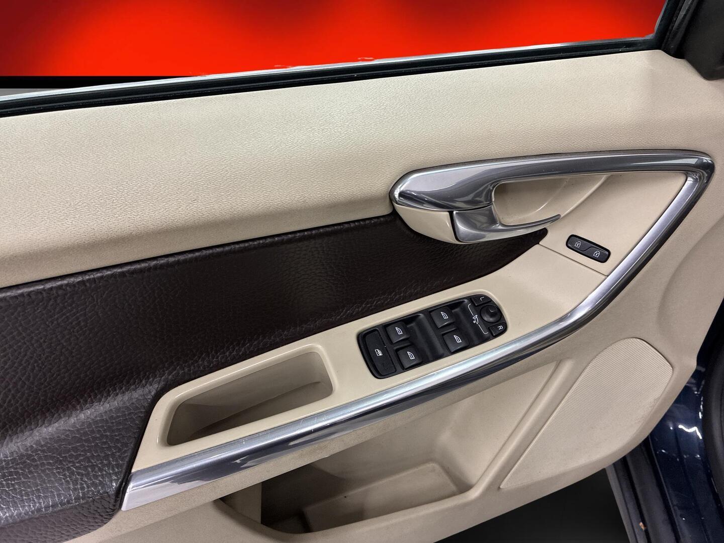 VOLVO XC60 2013