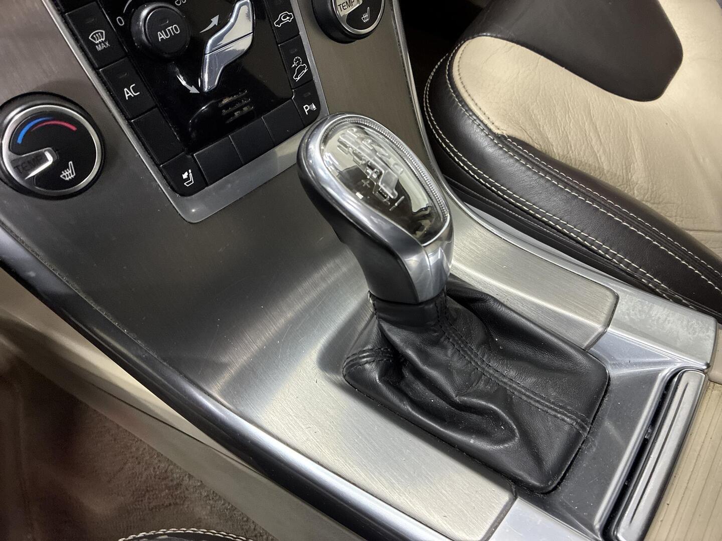 VOLVO XC60 2013