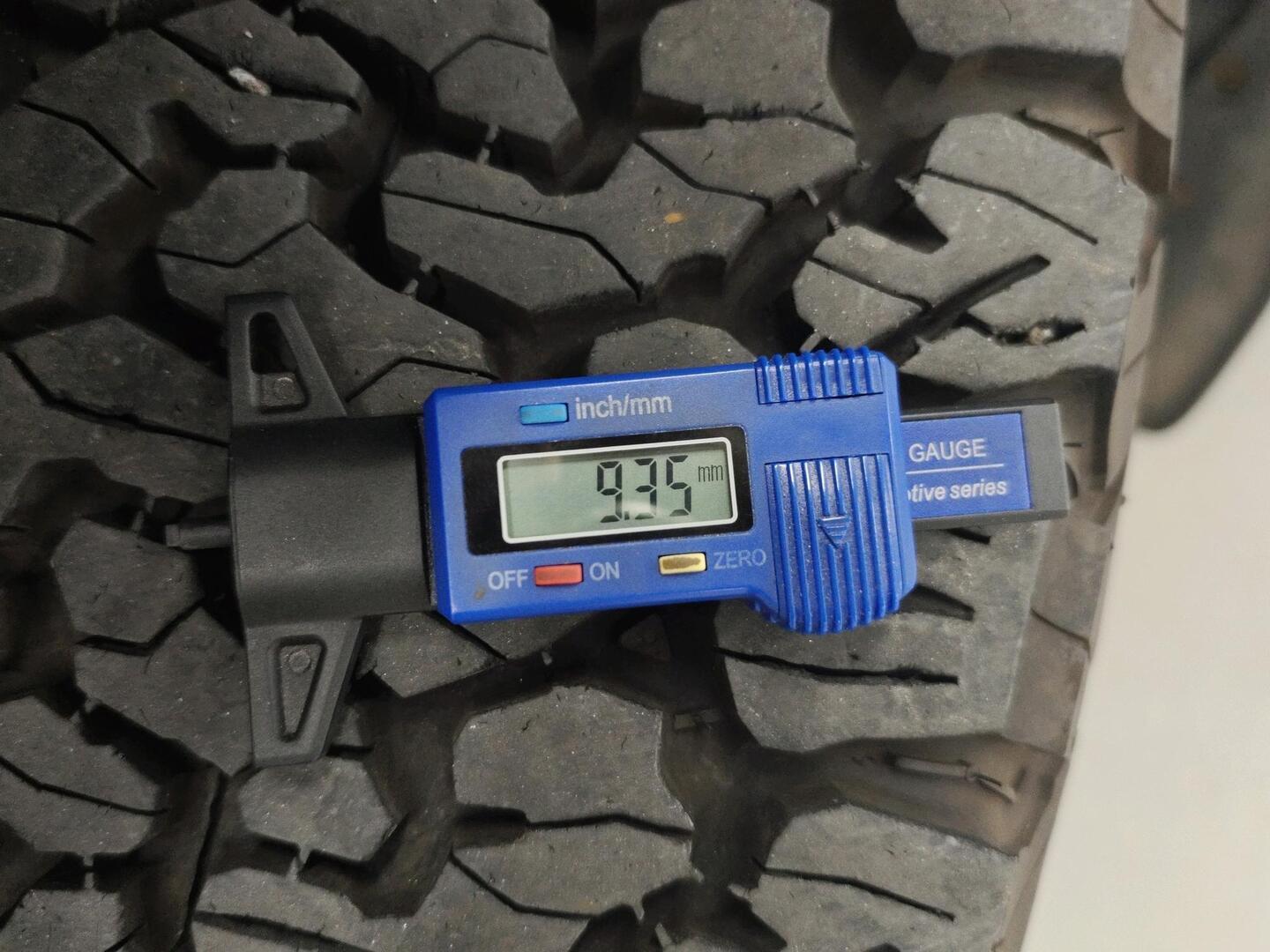 VOLKSWAGEN Amarok 2014