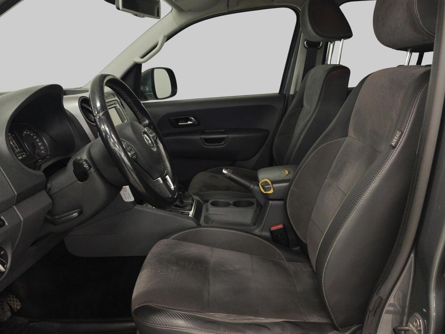 VOLKSWAGEN Amarok 2014