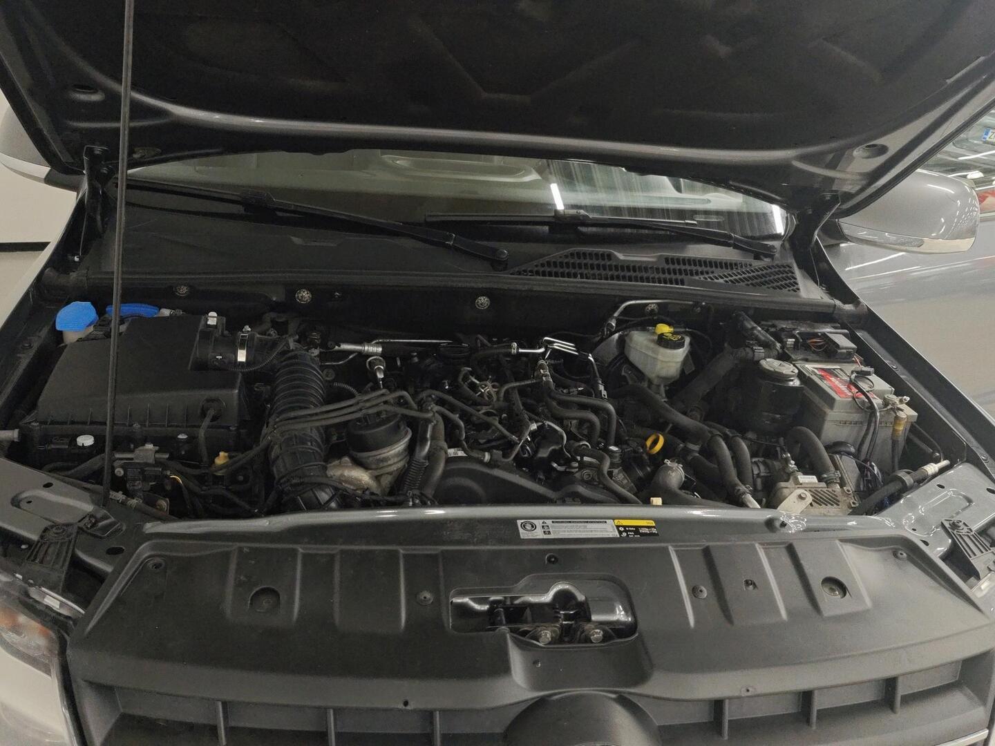 VOLKSWAGEN Amarok 2014