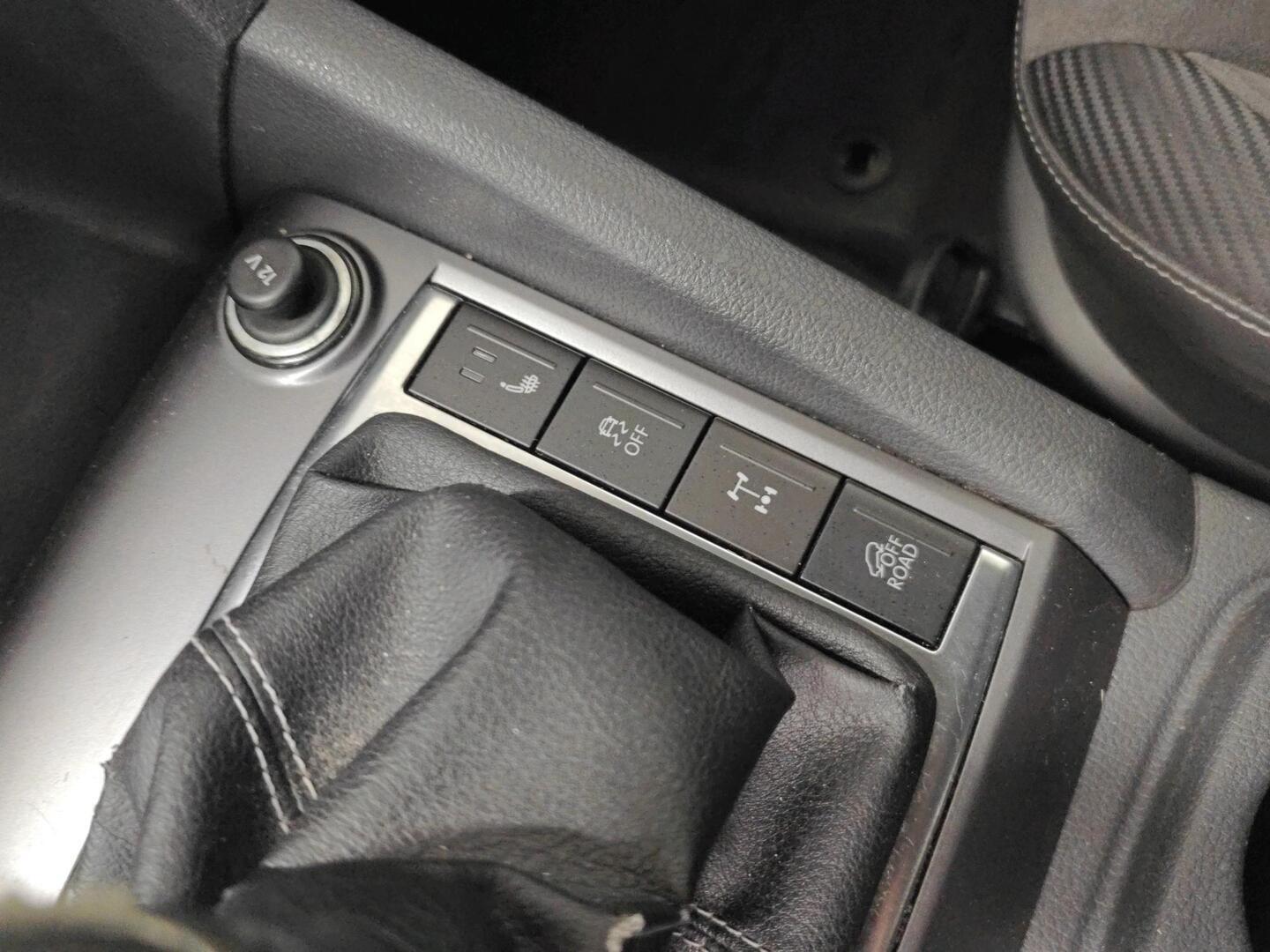 VOLKSWAGEN Amarok 2014