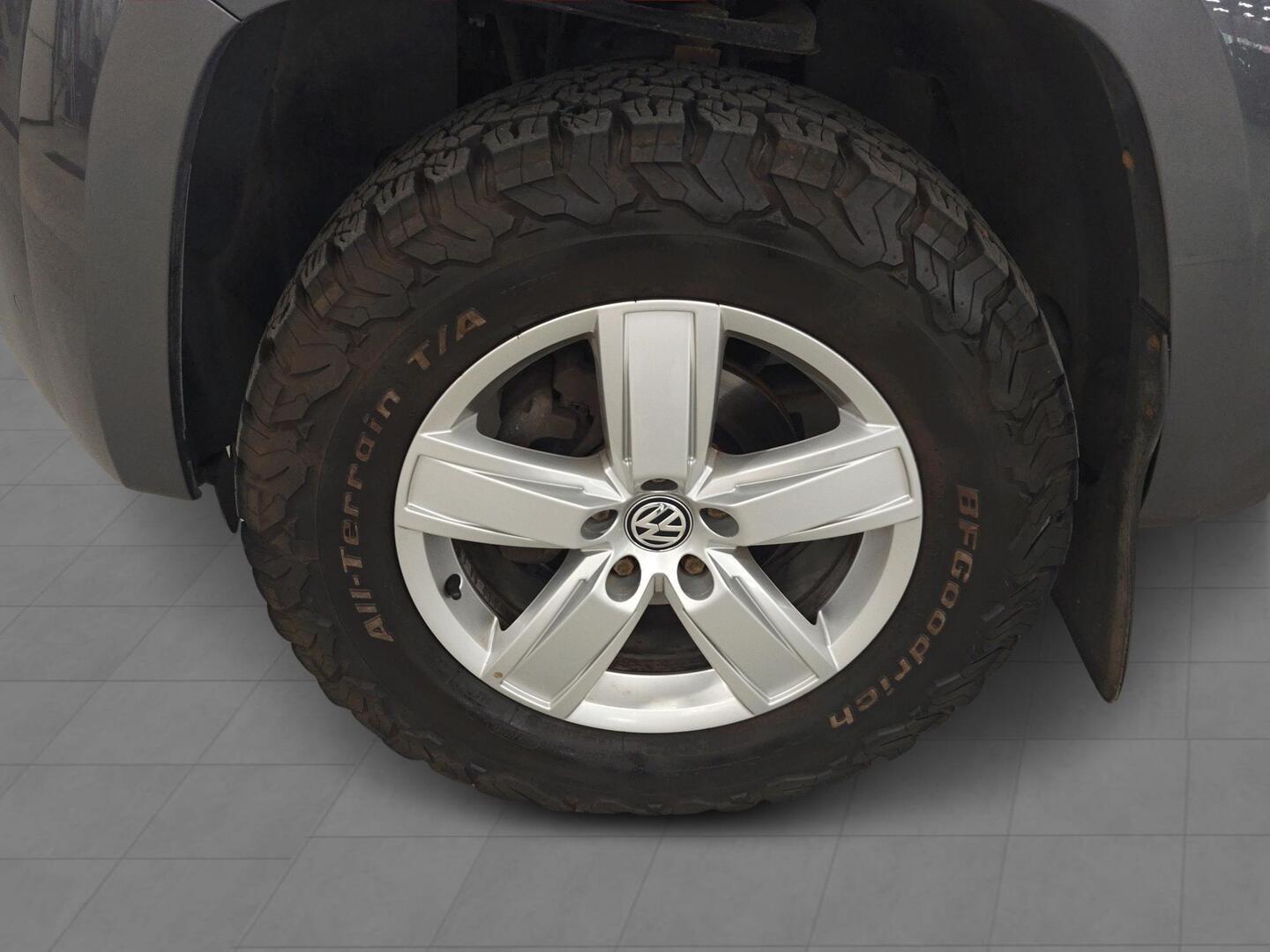 VOLKSWAGEN Amarok 2014