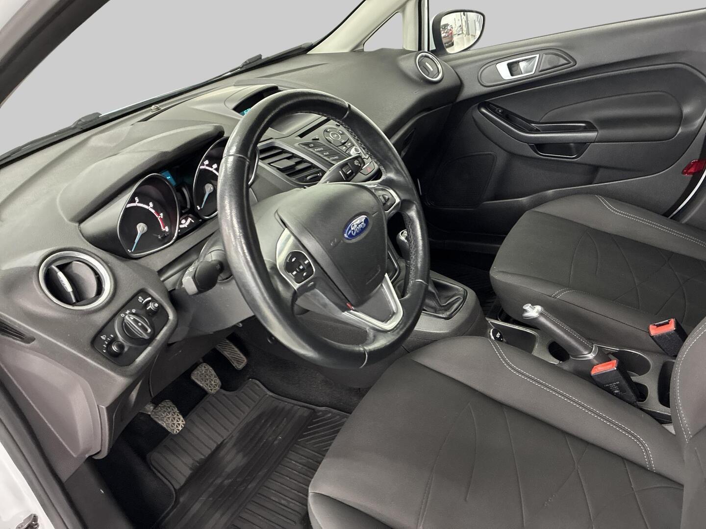 FORD Fiesta 2017