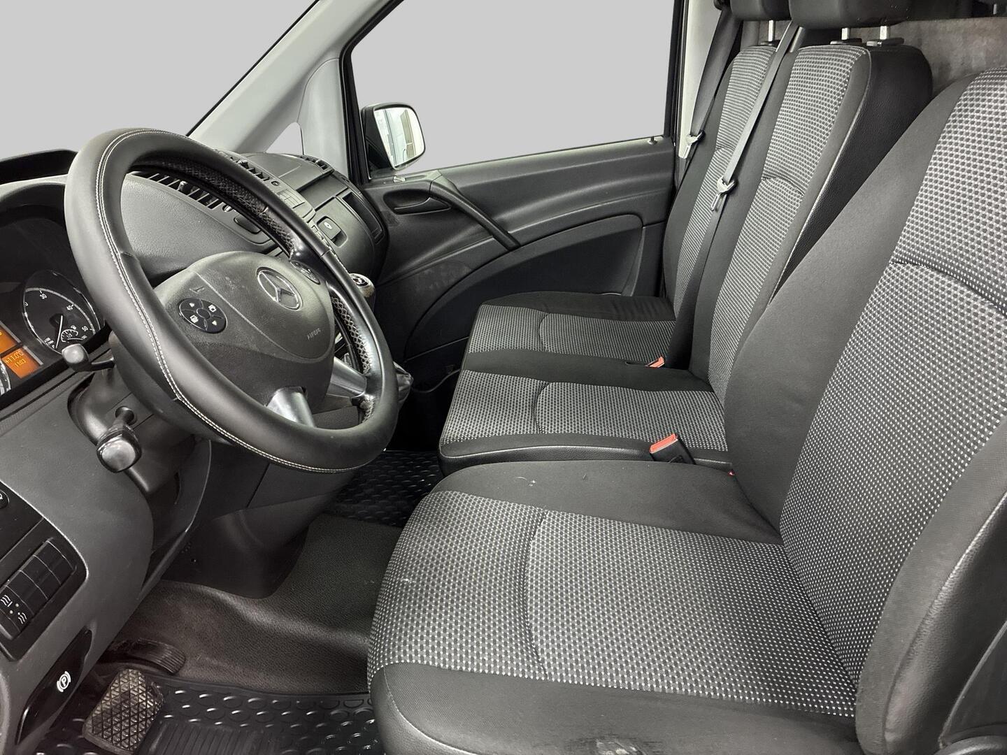 MERCEDES-BENZ Vito 2012