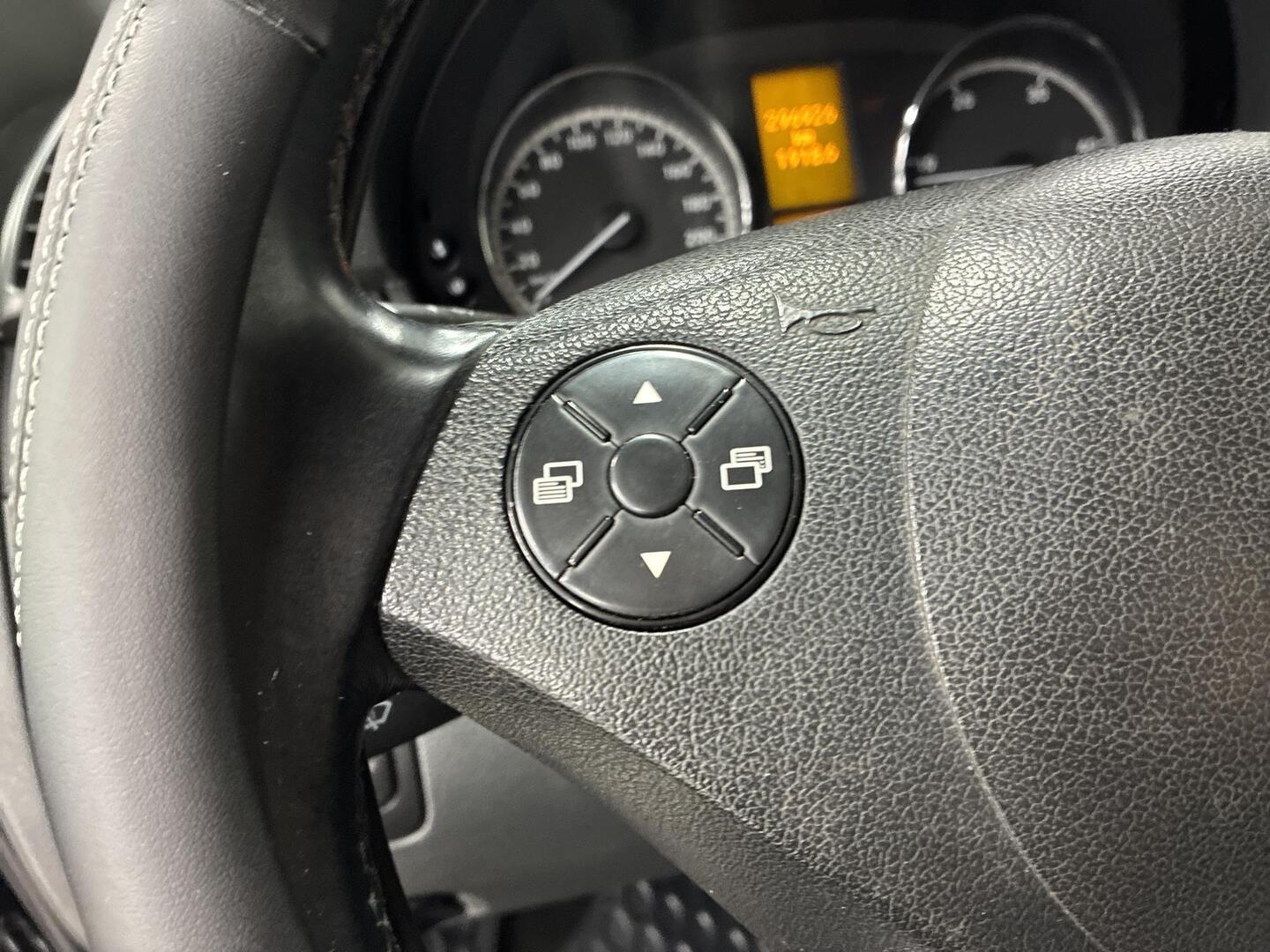 MERCEDES-BENZ Vito 2012