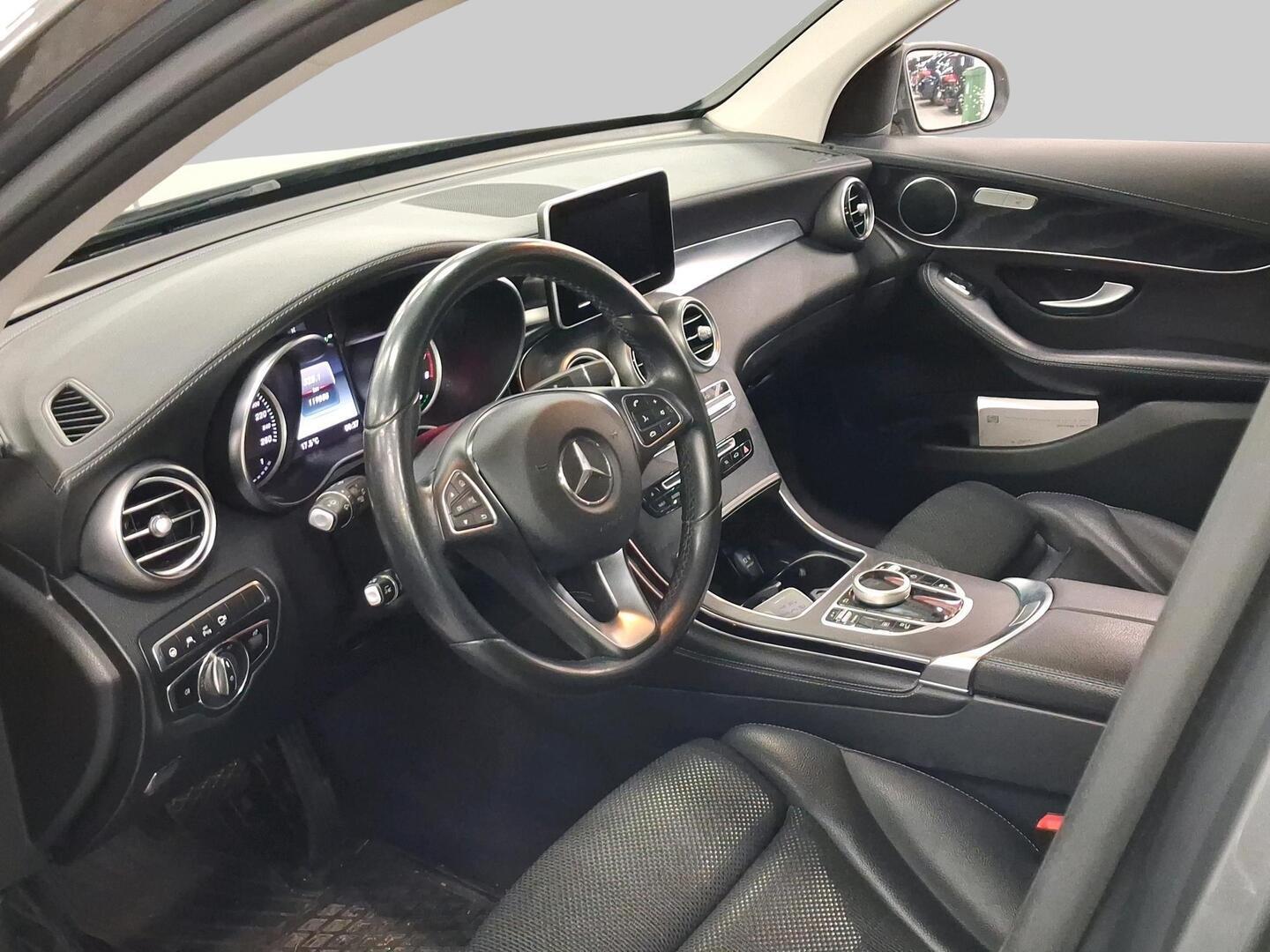 MERCEDES-BENZ GLC 2018
