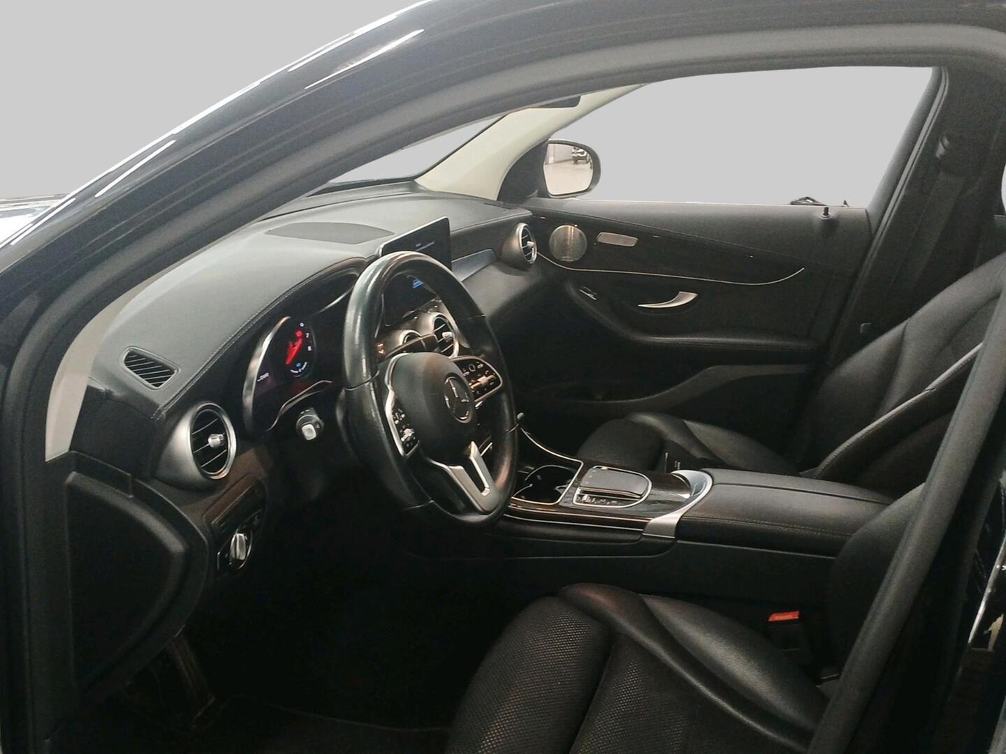 MERCEDES-BENZ GLC 2022