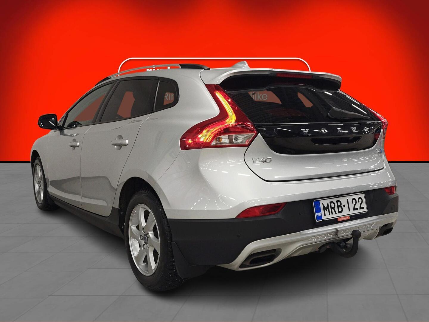 VOLVO V40 Cross Country 2016