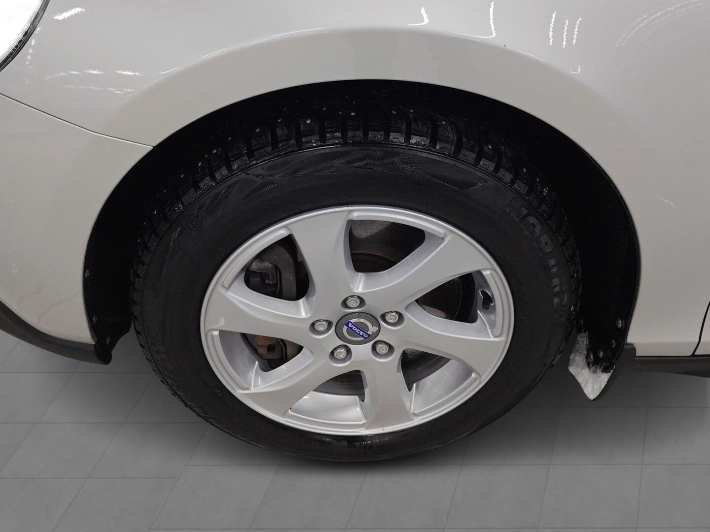 VOLVO V40 Cross Country 2016