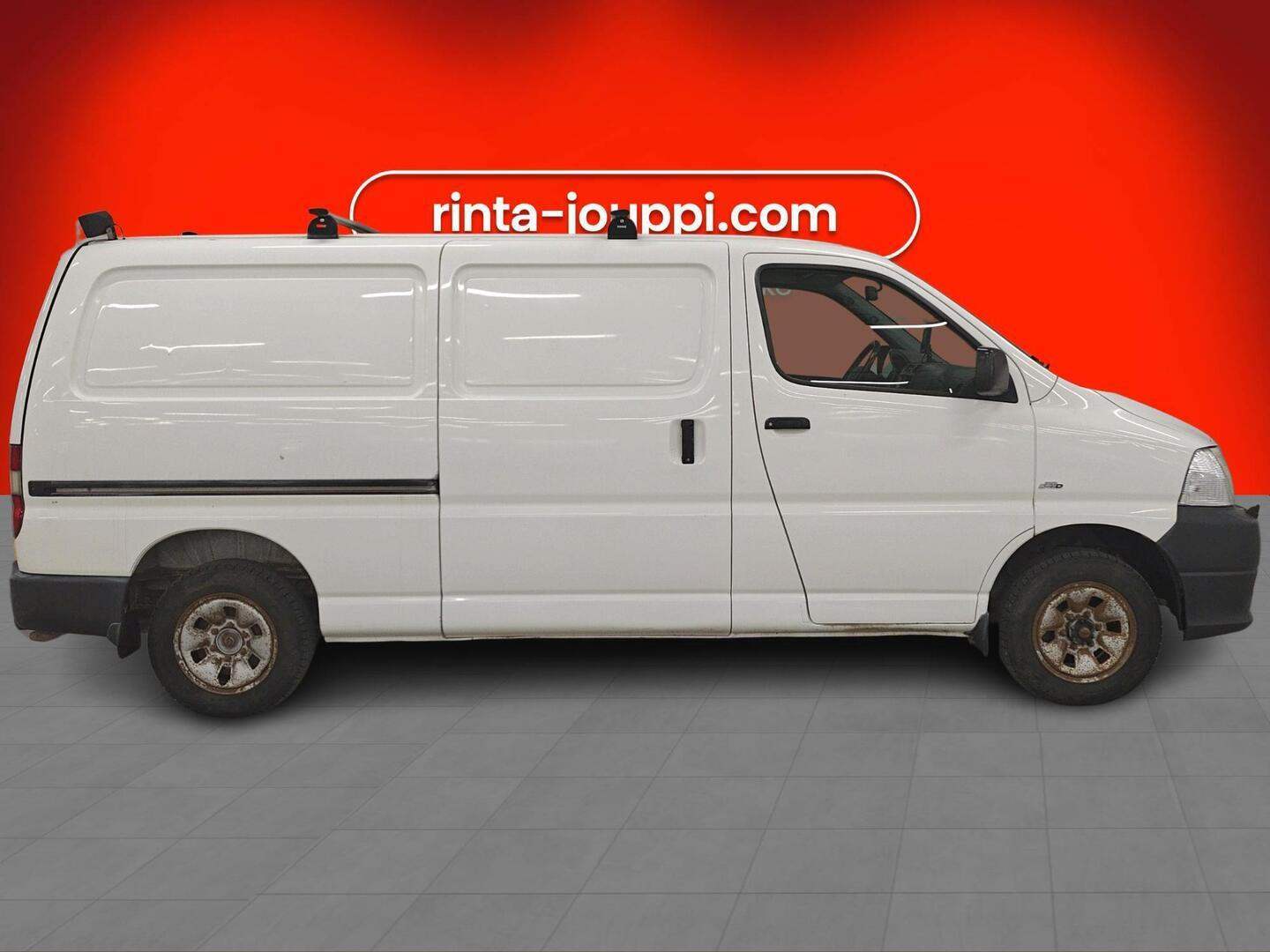 TOYOTA Hiace 2011