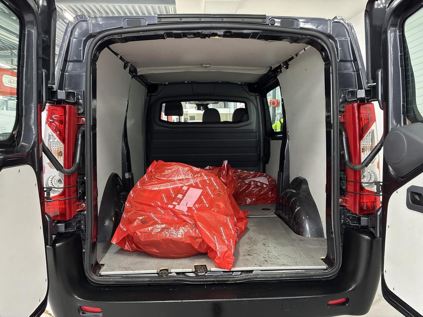 TOYOTA Proace 2013