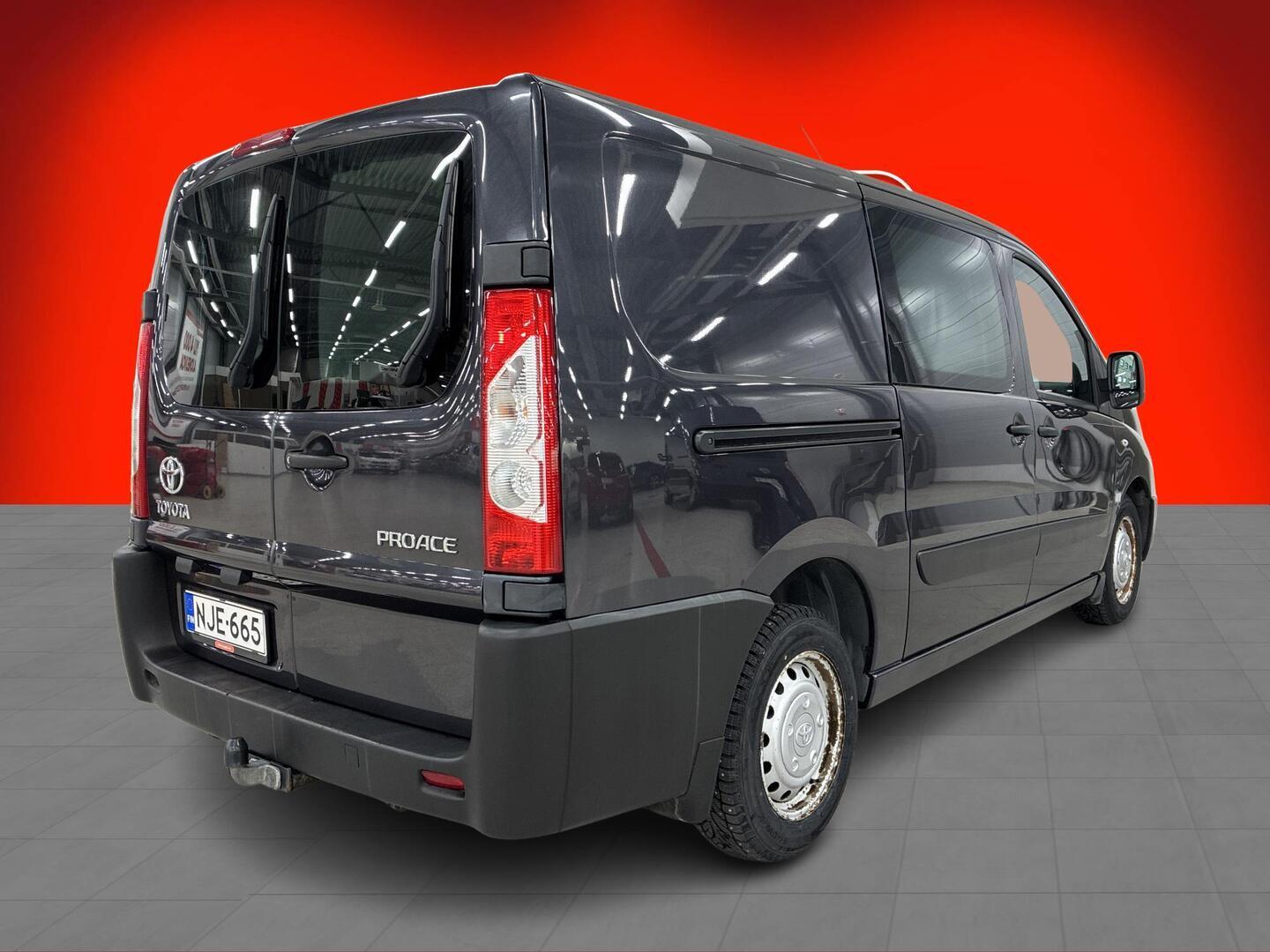 TOYOTA Proace 2013