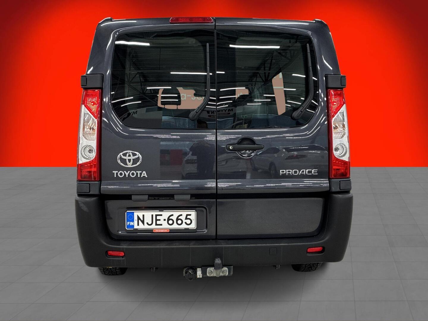 TOYOTA Proace 2013