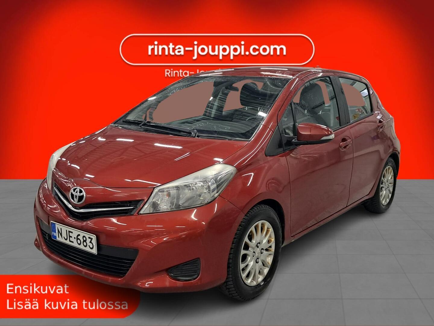 TOYOTA Yaris 2013