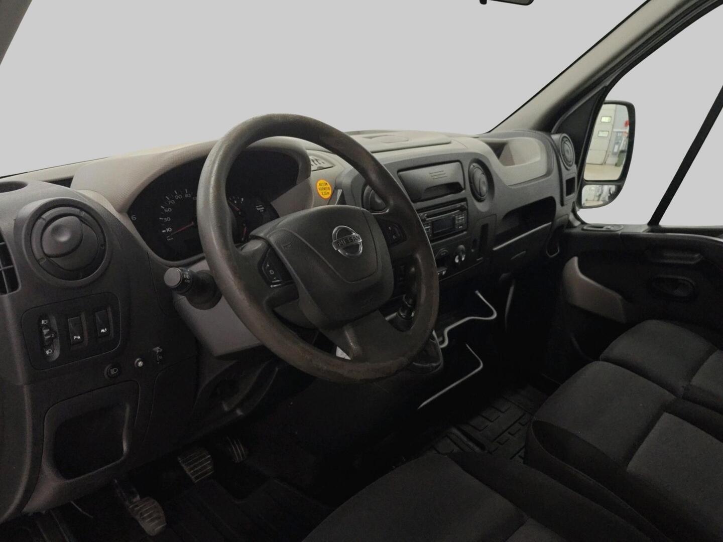 NISSAN NV400 2016