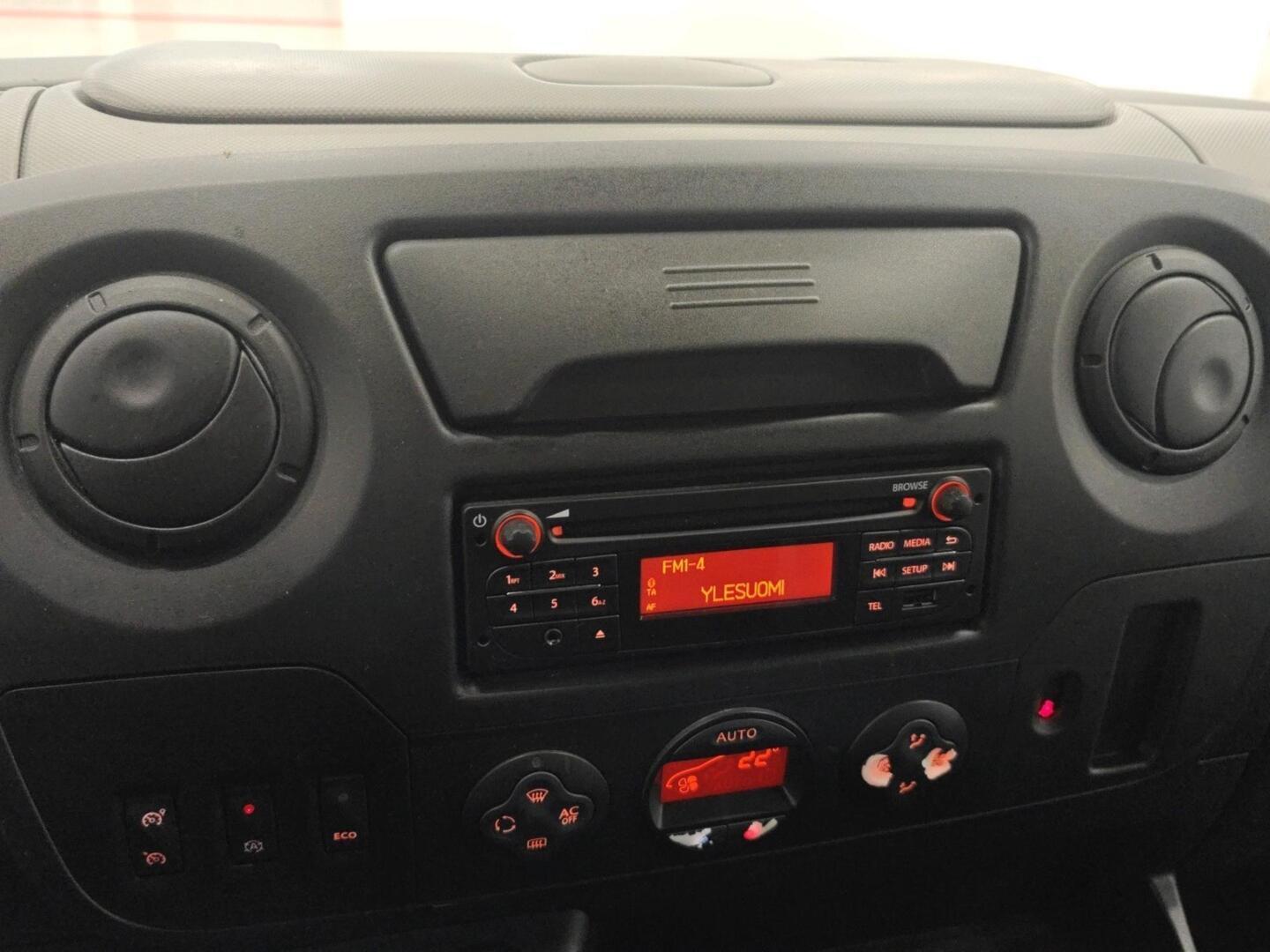 NISSAN NV400 2016
