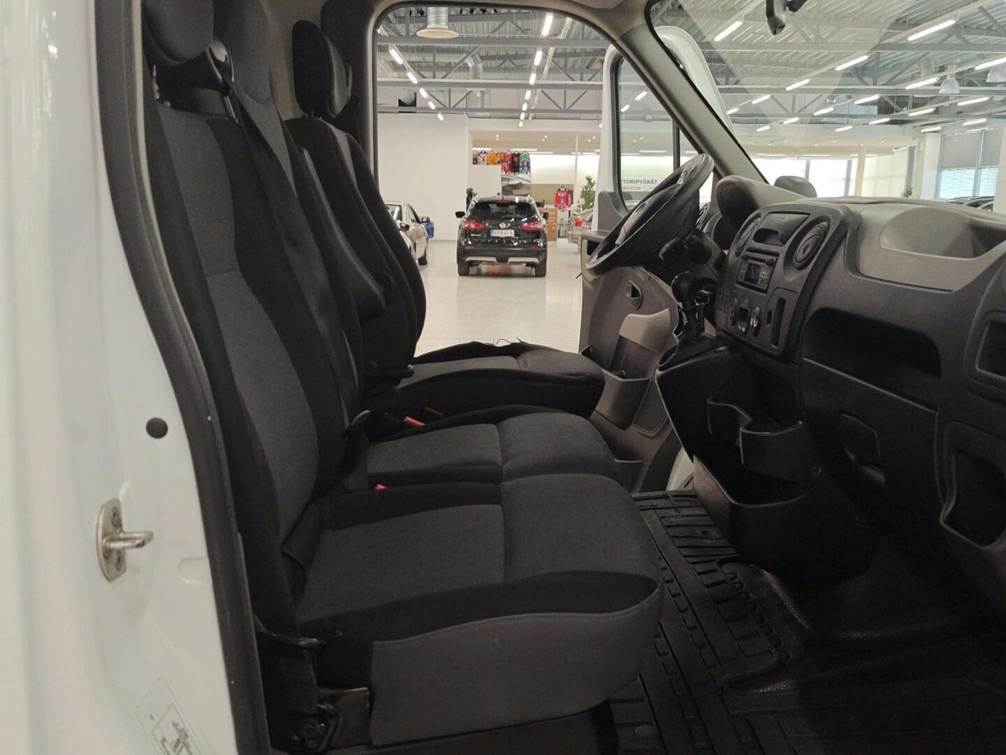 NISSAN NV400 2016